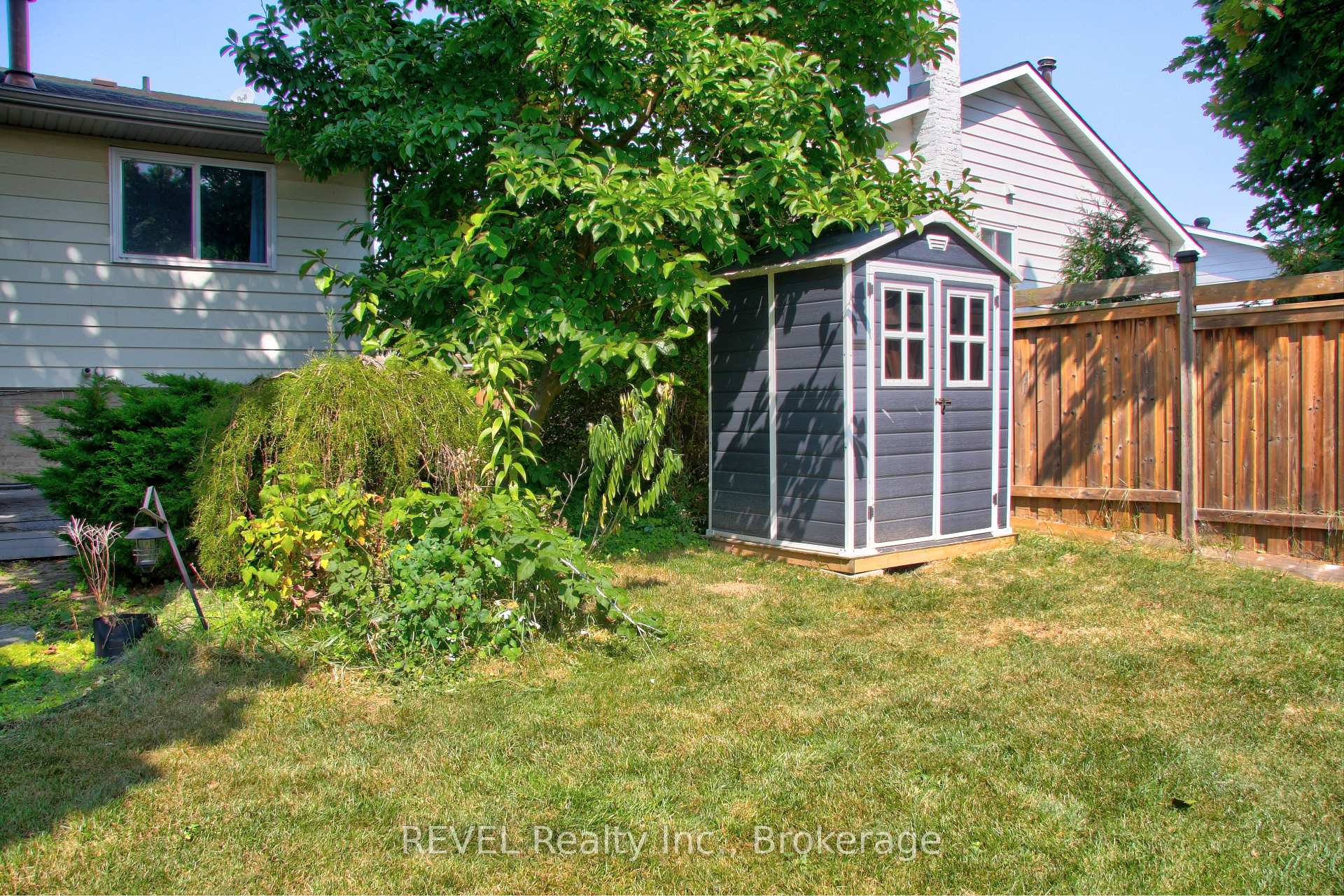 Photo 27 of 3330 Bristol Drive, Burlington, Palmer — HOMEH