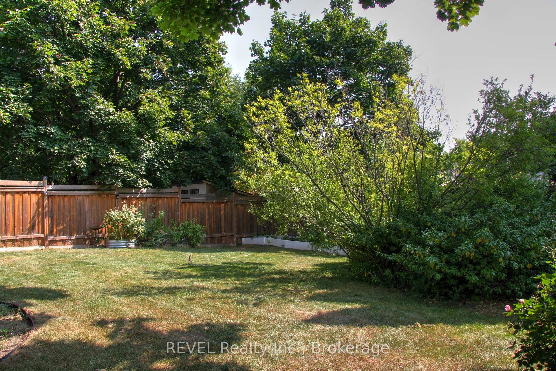 Photo 28 of 3330 Bristol Drive, Burlington, Palmer — HOMEH