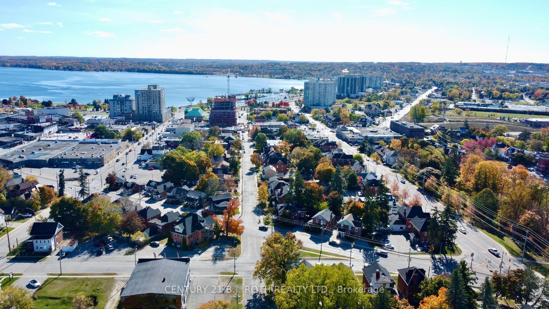 Photo 22 of 124 Mary Street, Barrie, Queen's Park — HOMEH