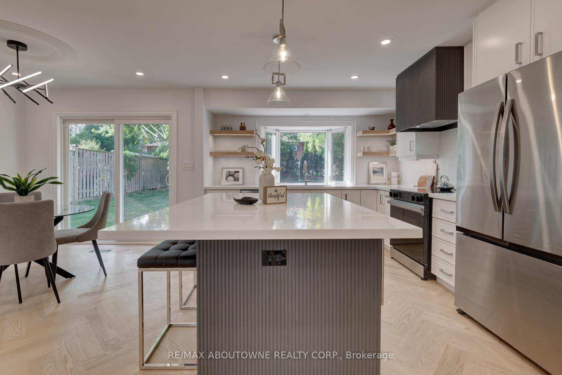 Photo 14 of 2435 Cyprus Avenue, Burlington, Mountainside — HOMEH