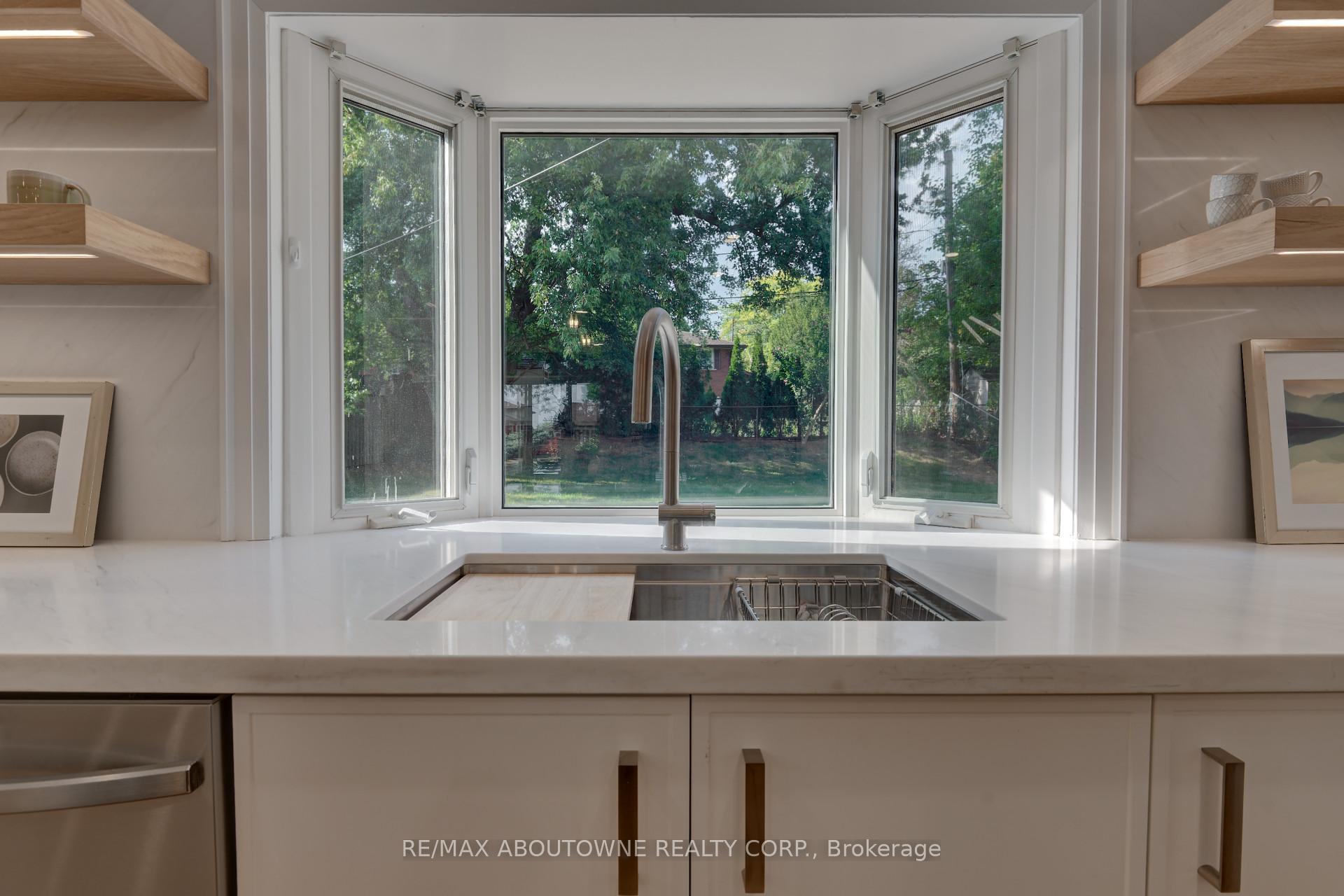 Photo 23 of 2435 Cyprus Avenue, Burlington, Mountainside — HOMEH