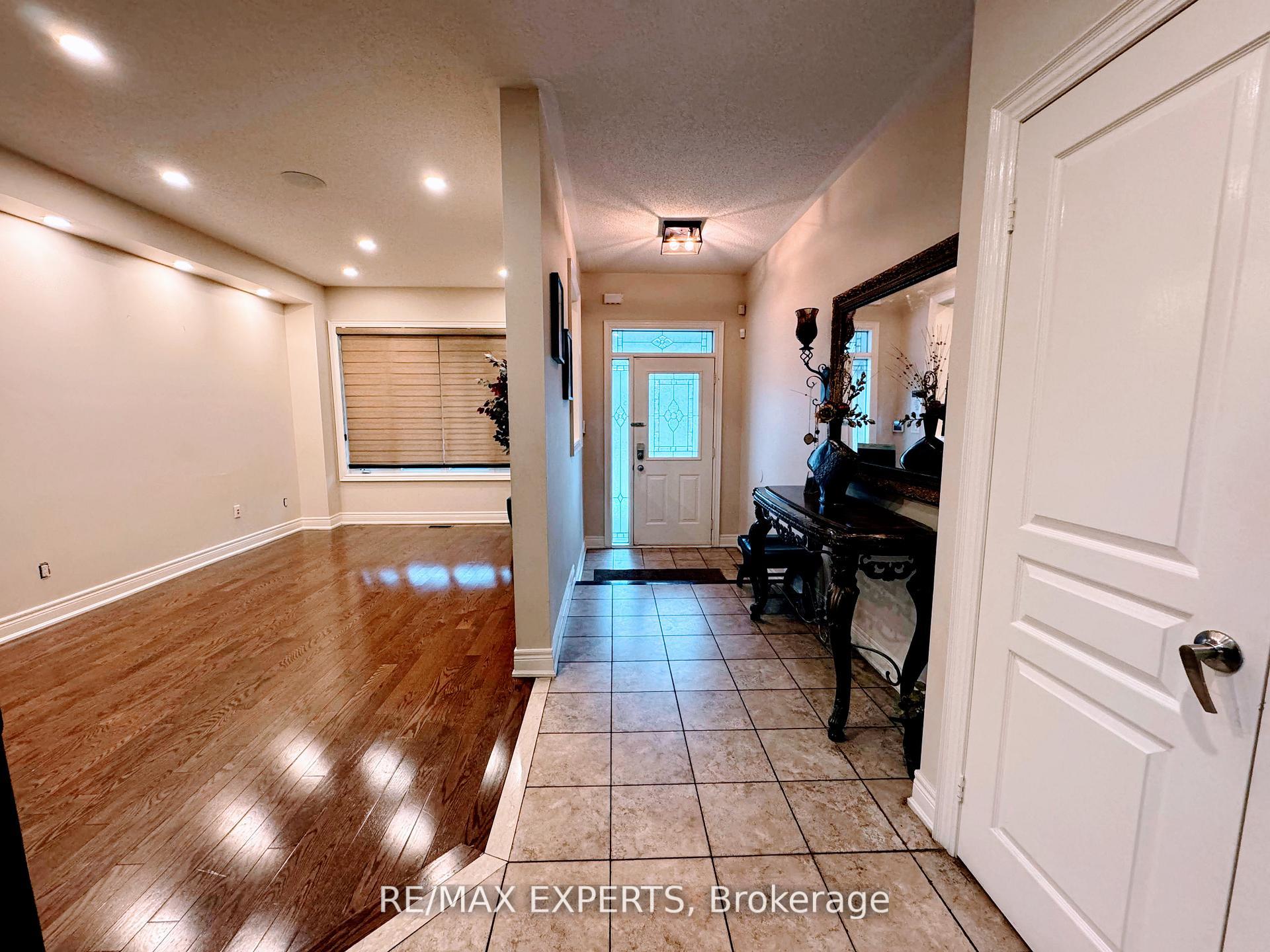 Photo 5 of Unit UPPER, 78 Bluffwood Crescent, Brampton, Bram East — HOMEH