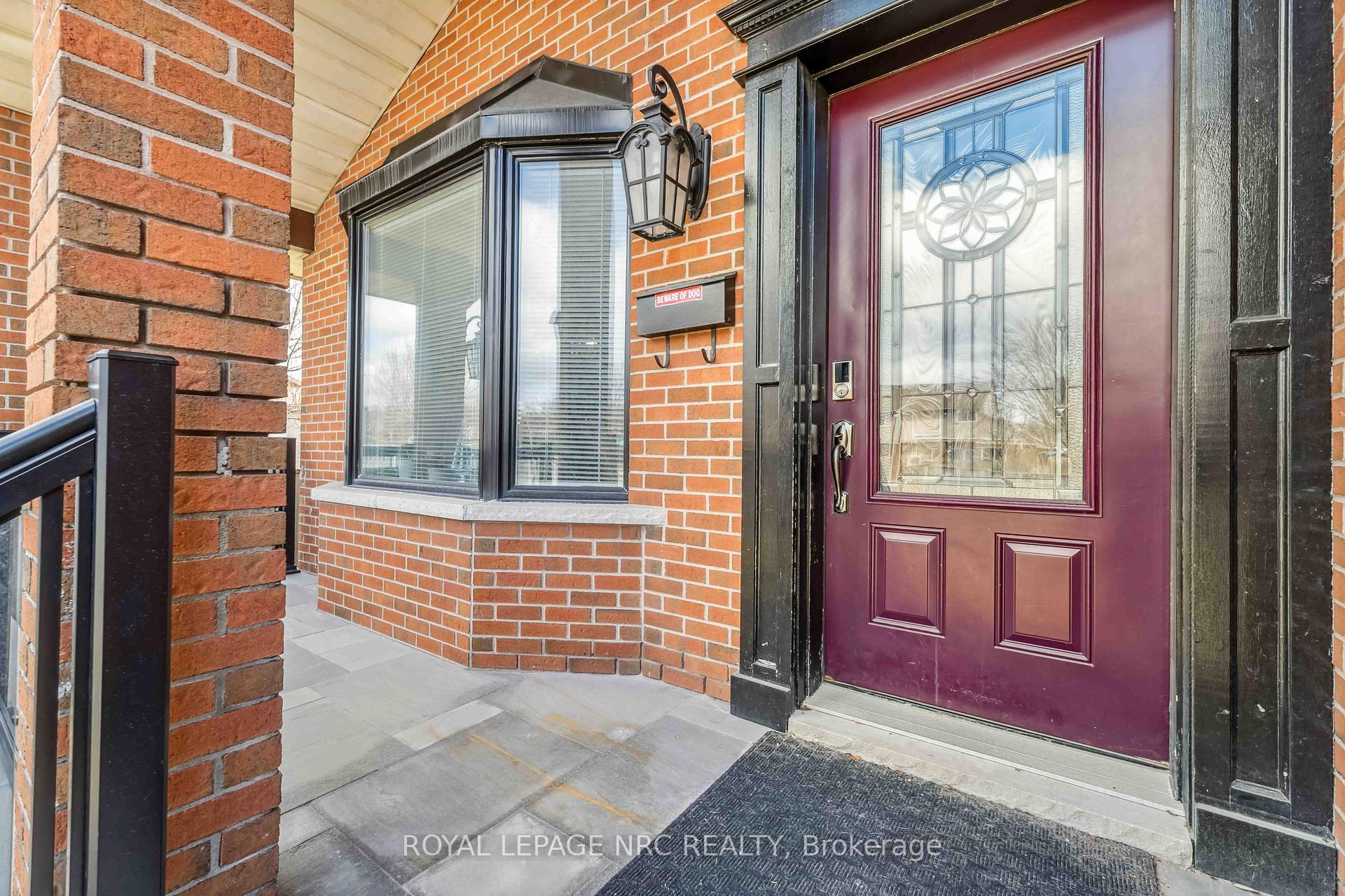 Photo 3 of 701 Upper Paradise Road, Hamilton, Gilkson — HOMEH