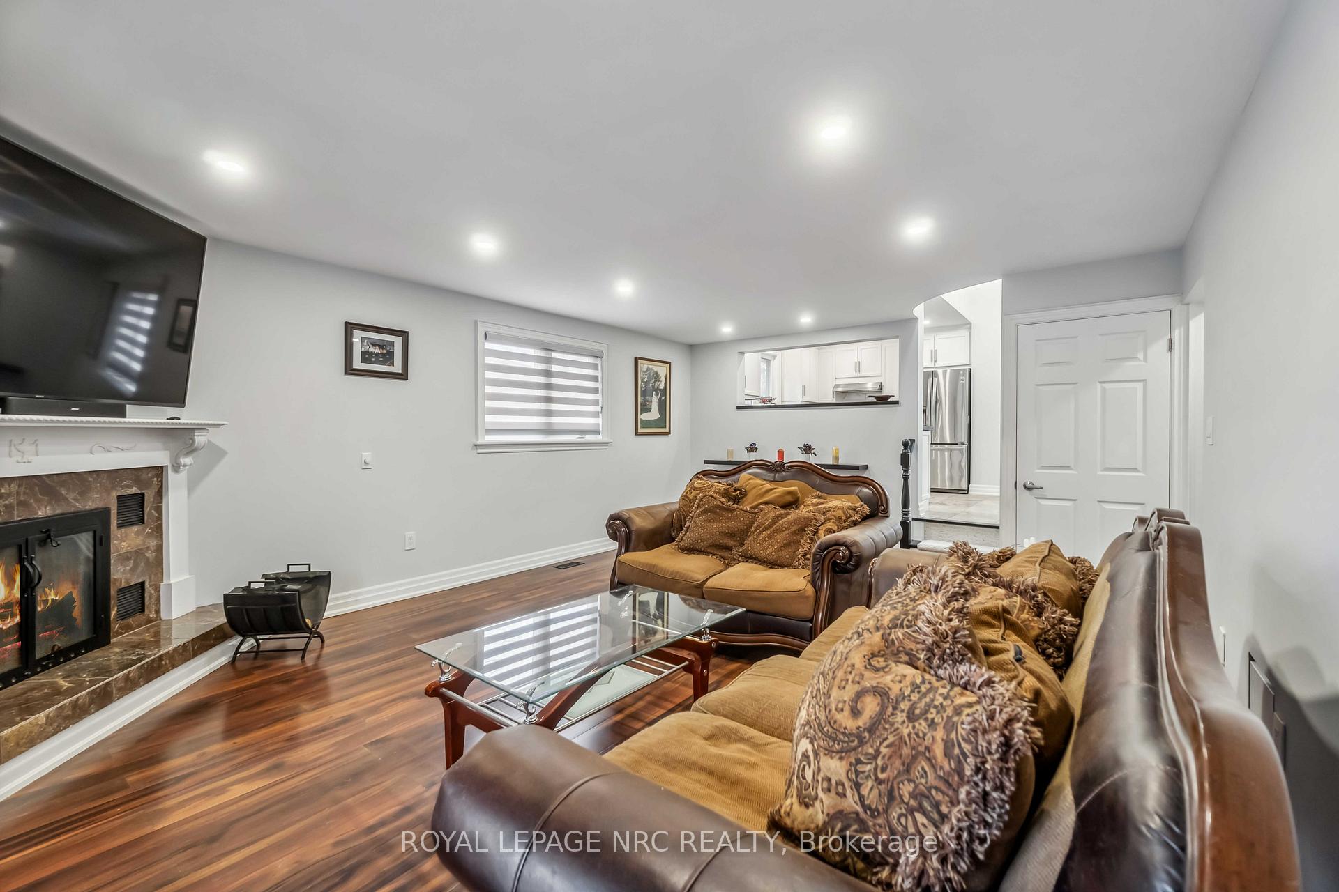 Photo 7 of 701 Upper Paradise Road, Hamilton, Gilkson — HOMEH