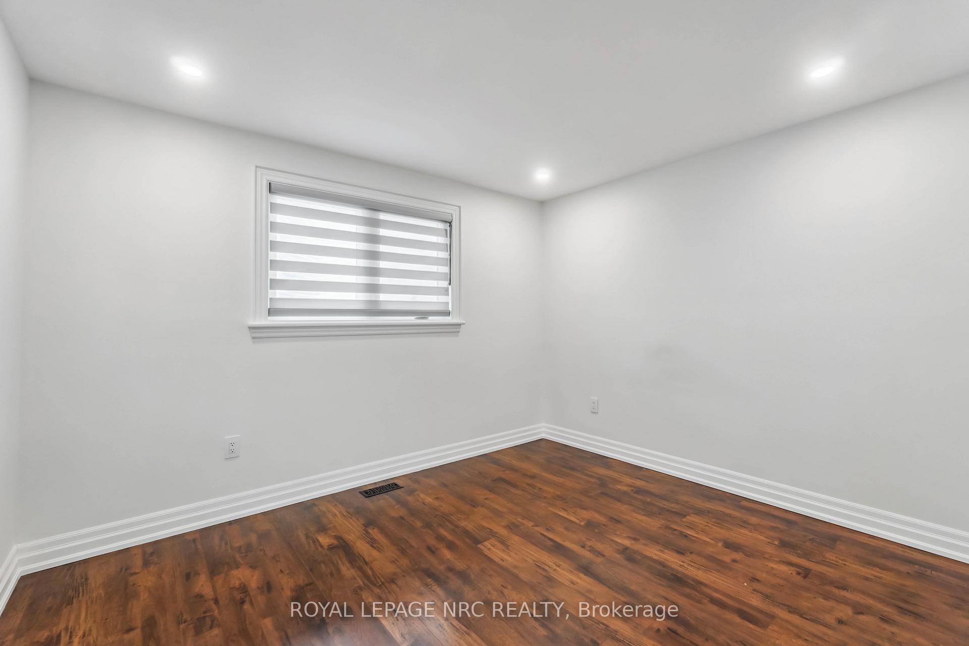 Photo 20 of 701 Upper Paradise Road, Hamilton, Gilkson — HOMEH