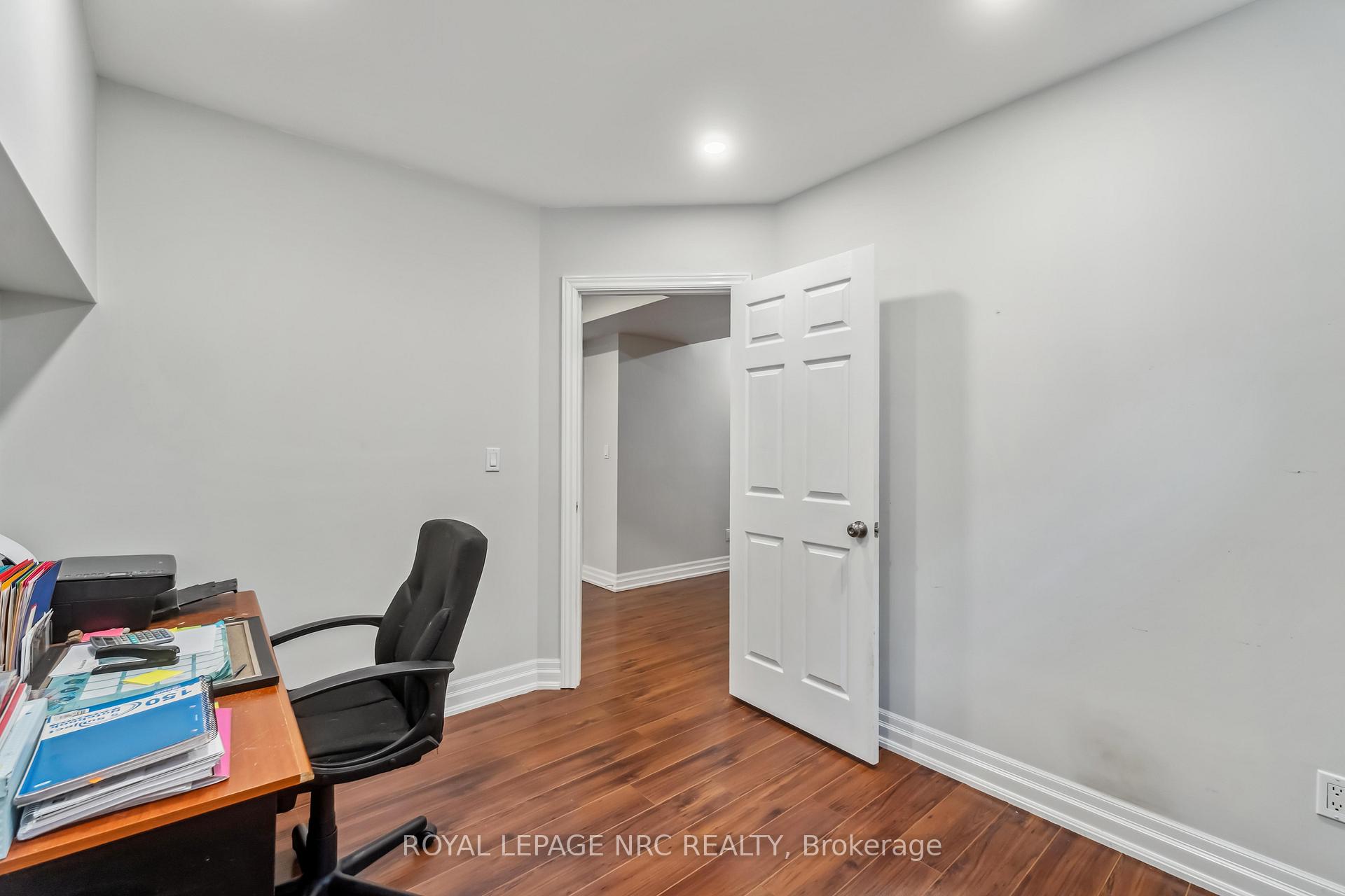 Photo 21 of 701 Upper Paradise Road, Hamilton, Gilkson — HOMEH