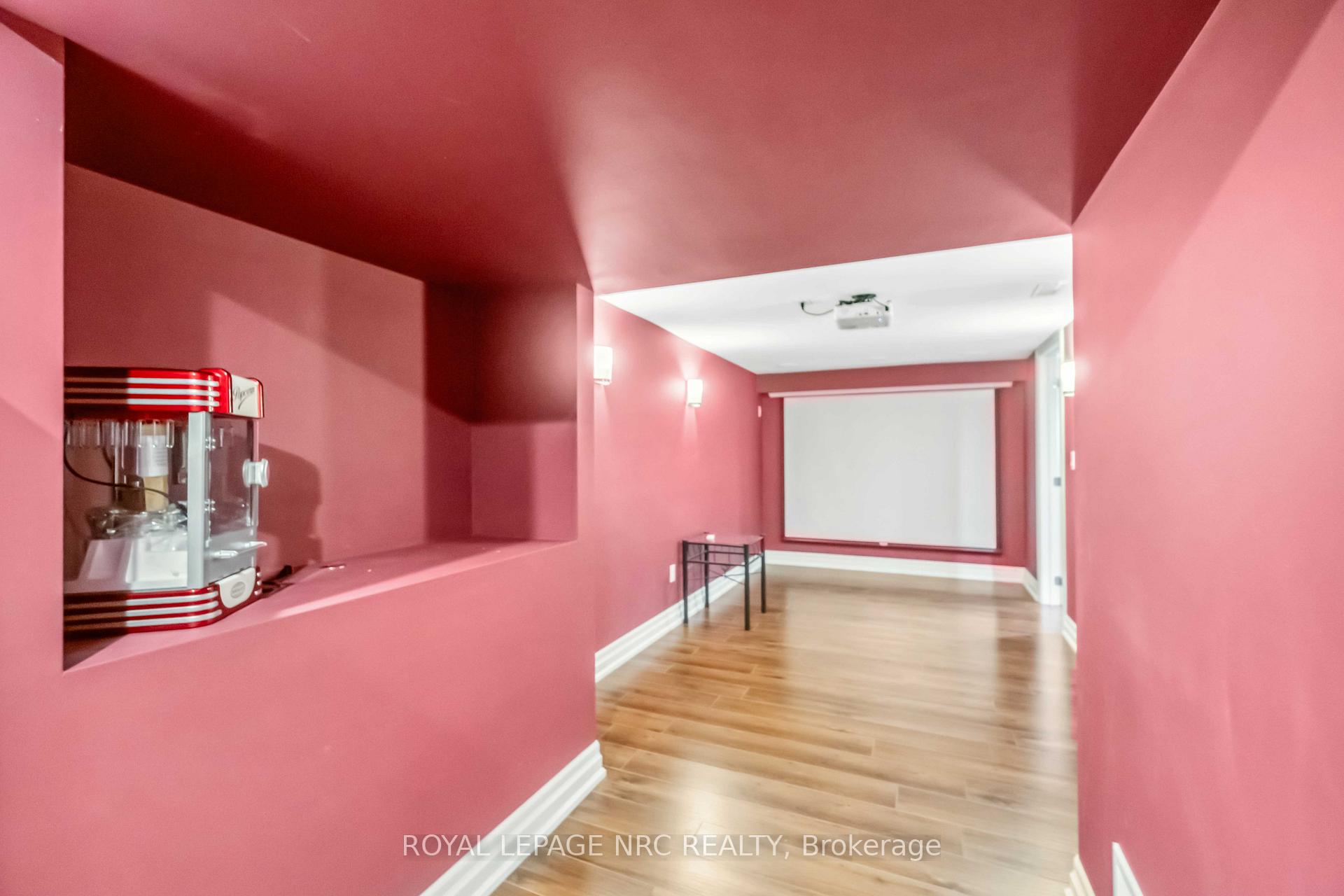 Photo 32 of 701 Upper Paradise Road, Hamilton, Gilkson — HOMEH