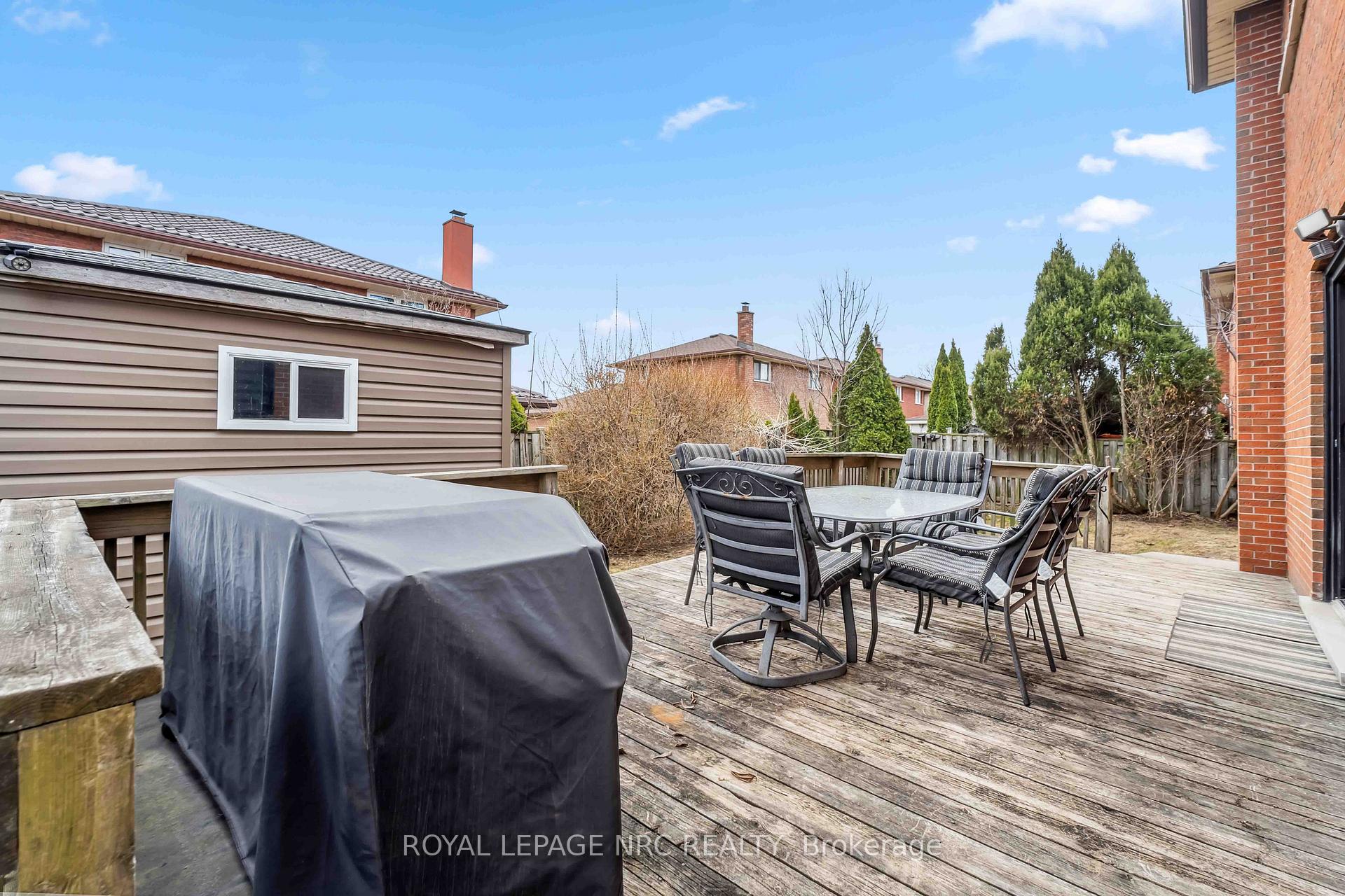 Photo 41 of 701 Upper Paradise Road, Hamilton, Gilkson — HOMEH