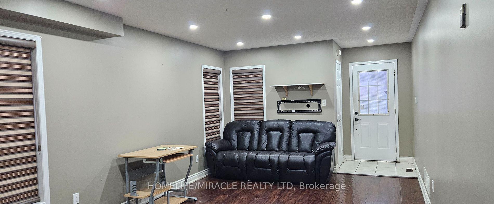 Photo 3 of 59 Luella Crescent, Brampton, Fletcher's Meadow — HOMEH