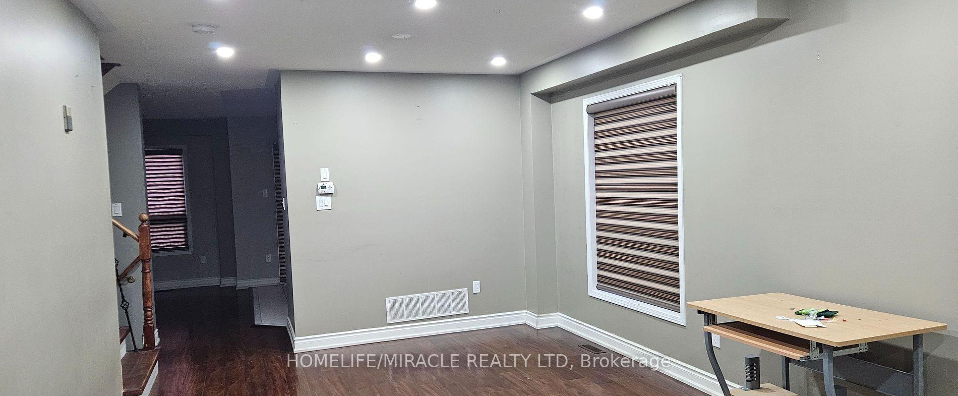 Photo 4 of 59 Luella Crescent, Brampton, Fletcher's Meadow — HOMEH