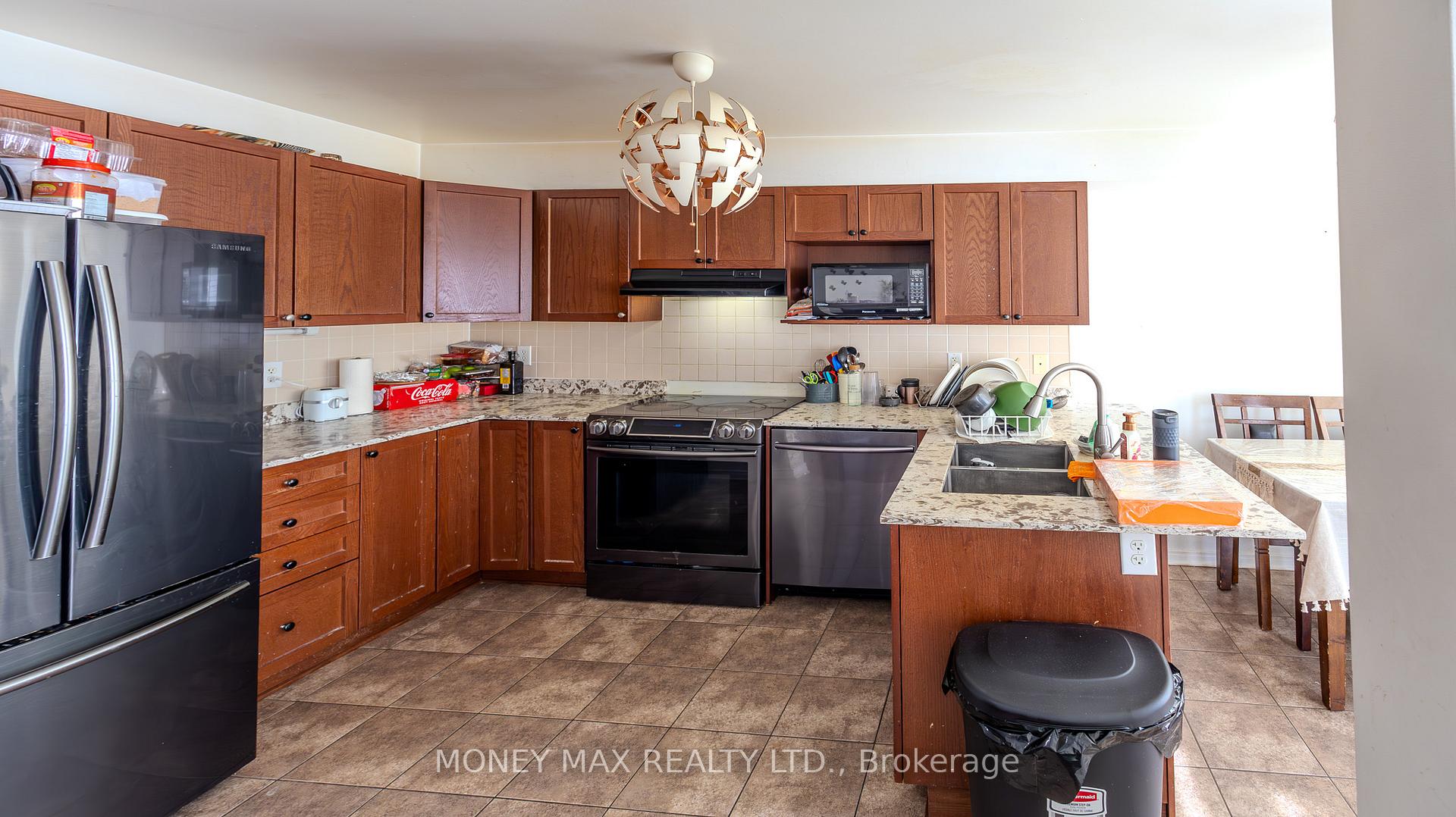 Photo 4 of 39 Chesapeake Crescent, Ottawa, Barrhaven - Cedargrove/Fraserdale — HOMEH
