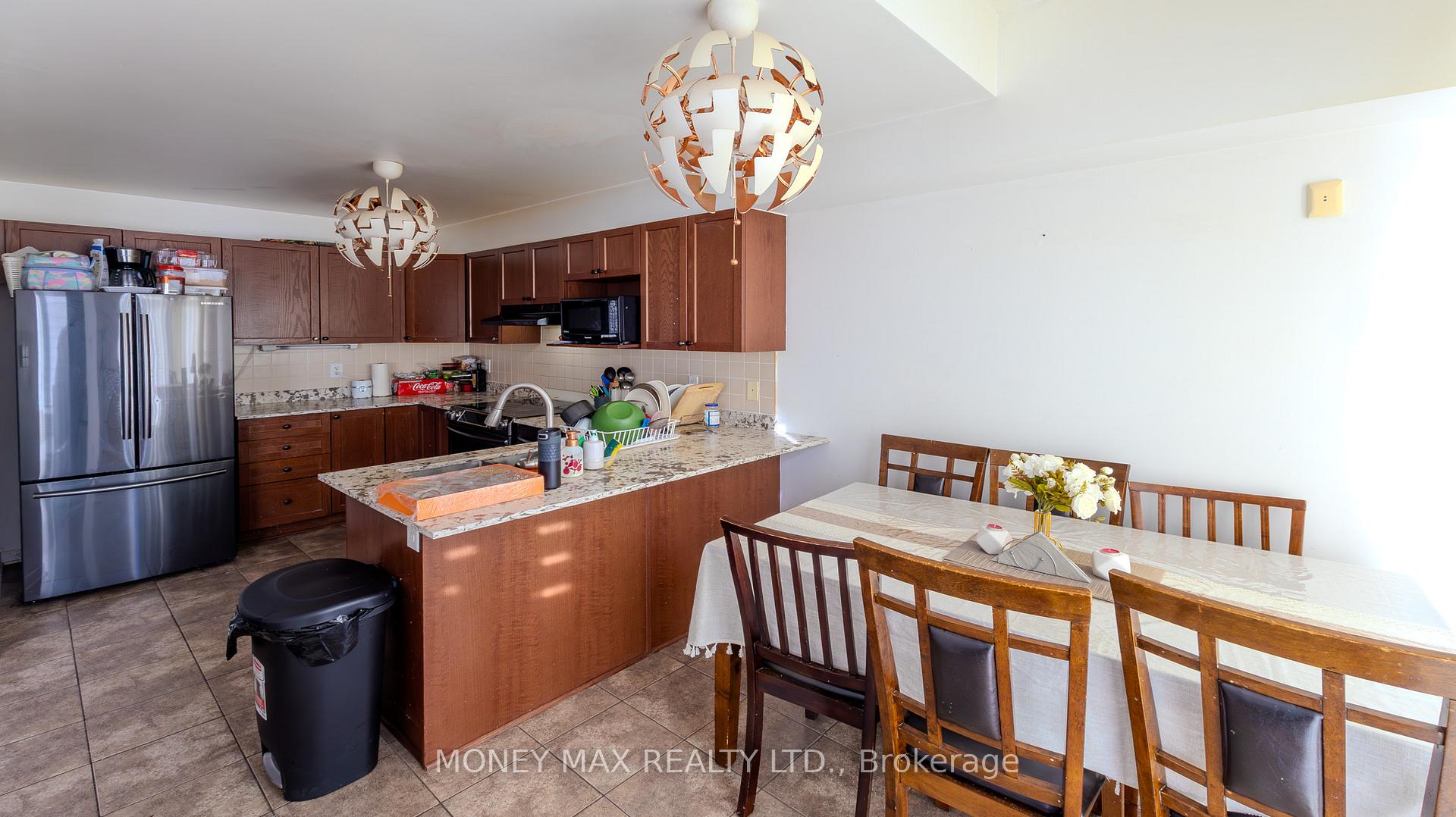 Photo 5 of 39 Chesapeake Crescent, Ottawa, Barrhaven - Cedargrove/Fraserdale — HOMEH