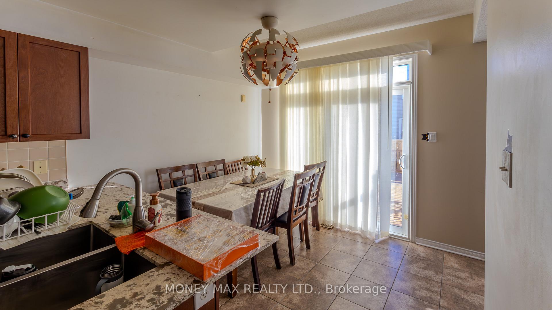 Photo 8 of 39 Chesapeake Crescent, Ottawa, Barrhaven - Cedargrove/Fraserdale — HOMEH