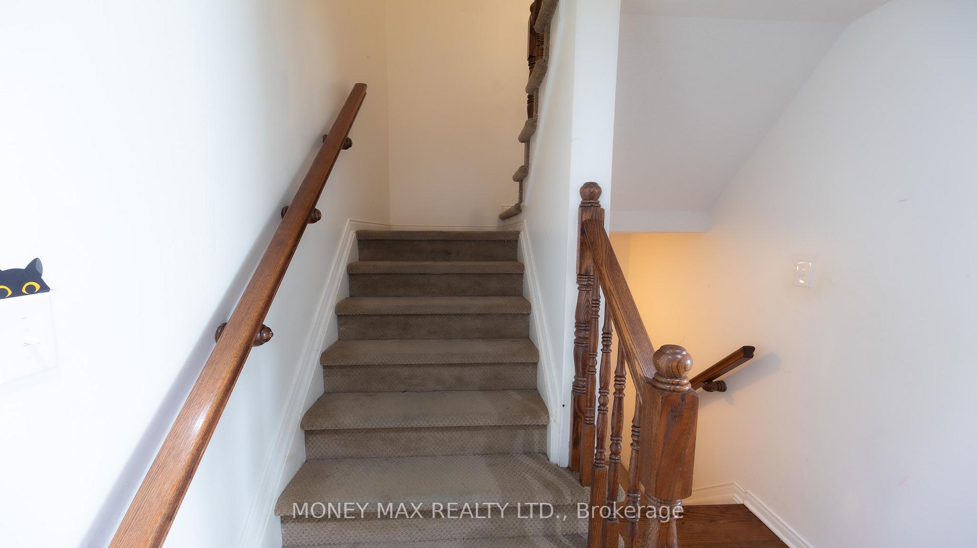 Photo 13 of 39 Chesapeake Crescent, Ottawa, Barrhaven - Cedargrove/Fraserdale — HOMEH