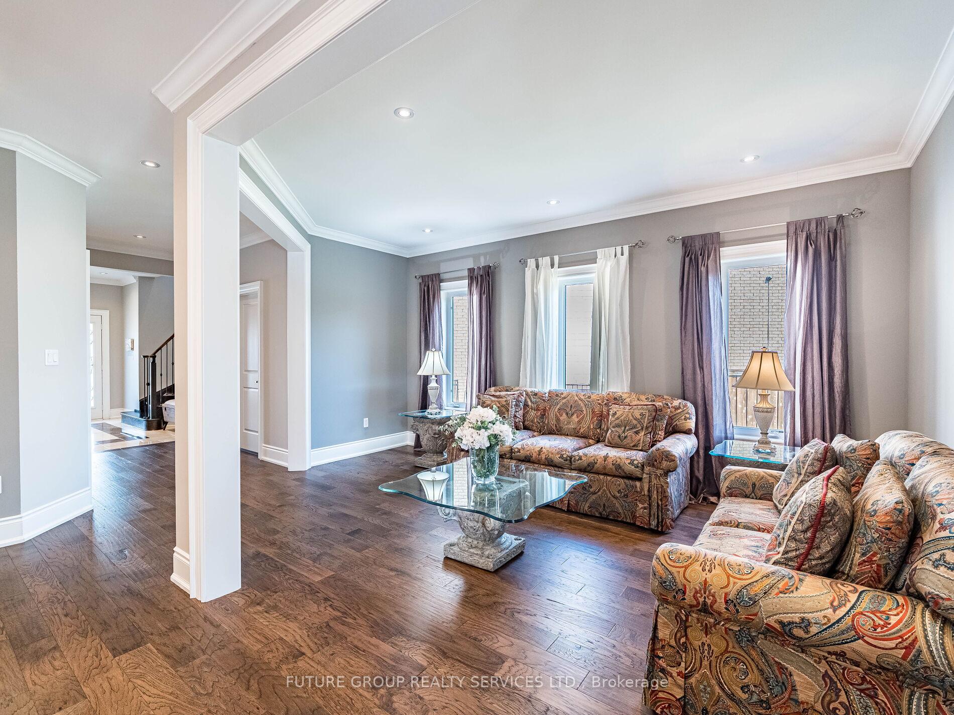 Photo 2 of 29 Godliman Road E, Brampton, Credit Valley — HOMEH