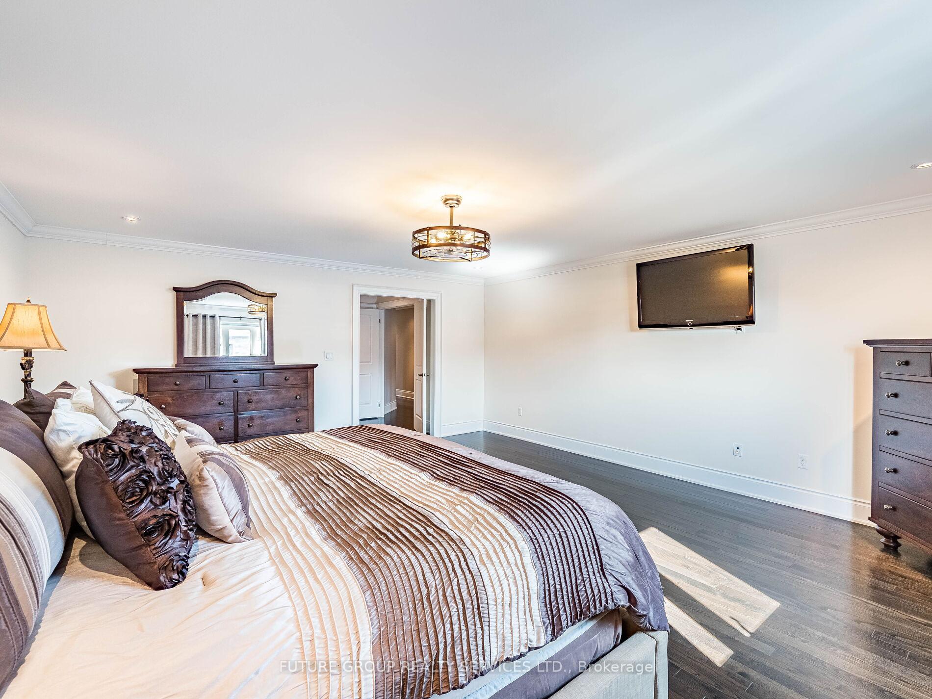 Photo 13 of 29 Godliman Road E, Brampton, Credit Valley — HOMEH