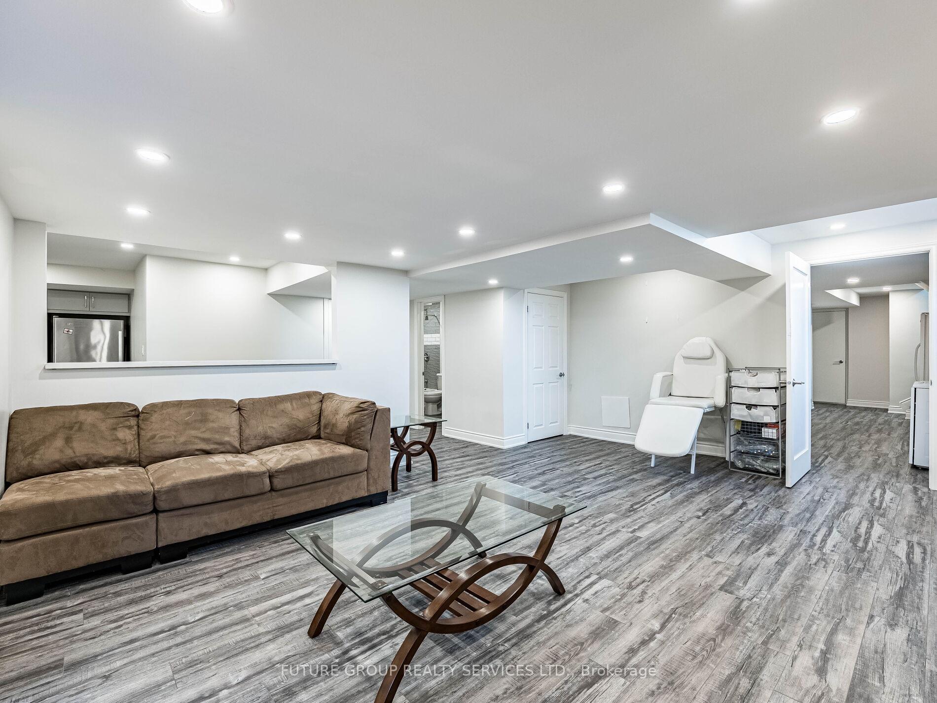 Photo 25 of 29 Godliman Road E, Brampton, Credit Valley — HOMEH