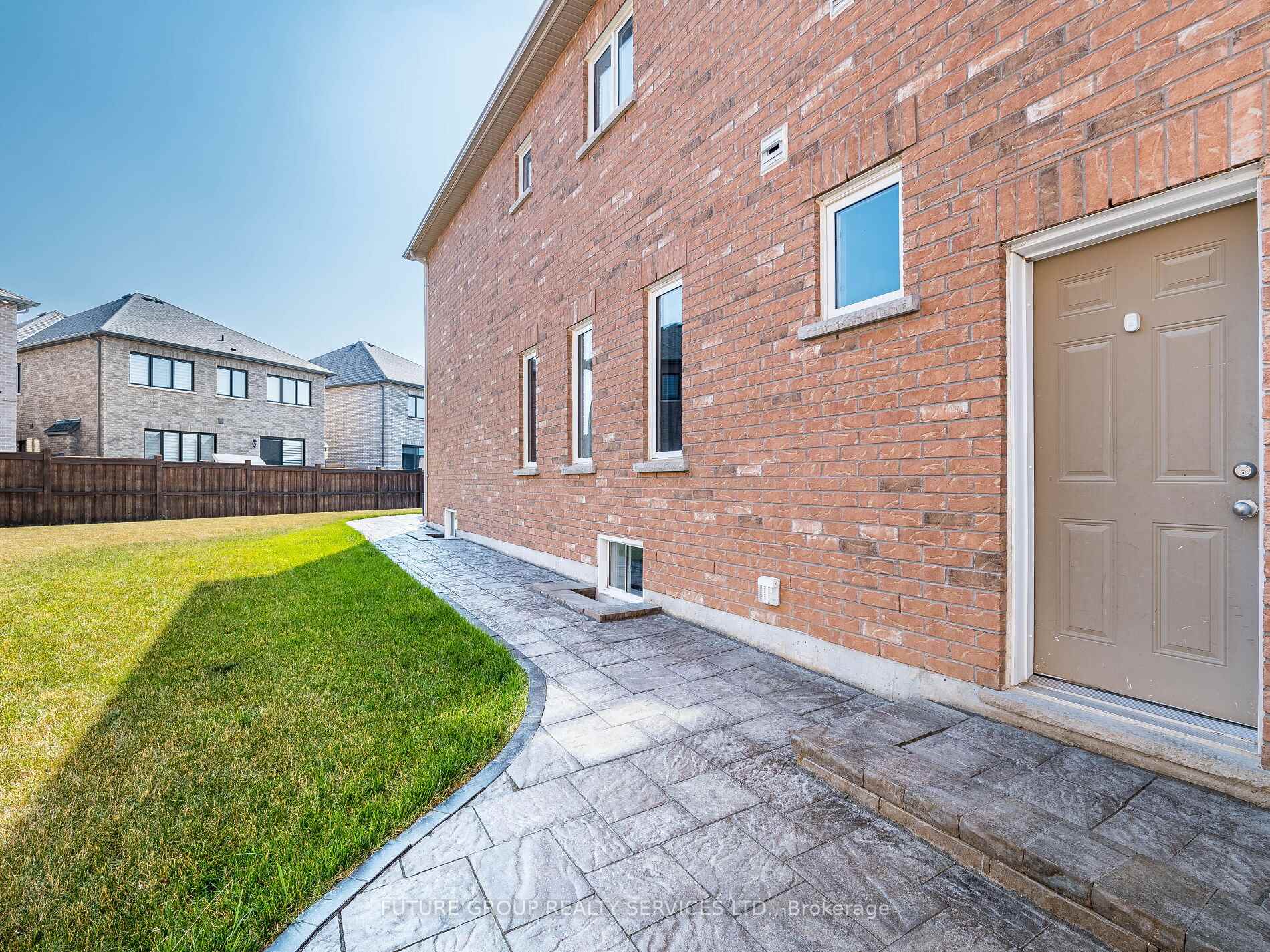 Photo 31 of 29 Godliman Road E, Brampton, Credit Valley — HOMEH