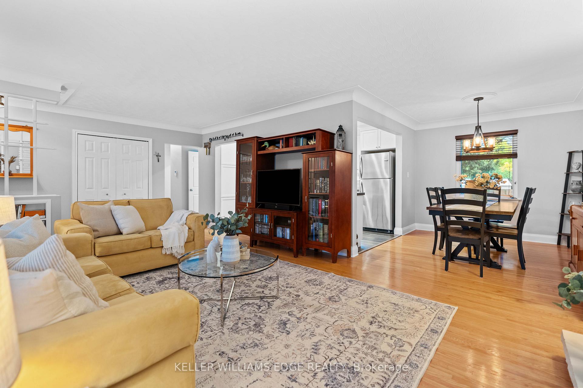 Photo 8 of 2182 Clarendon Park Drive, Burlington, Brant — HOMEH