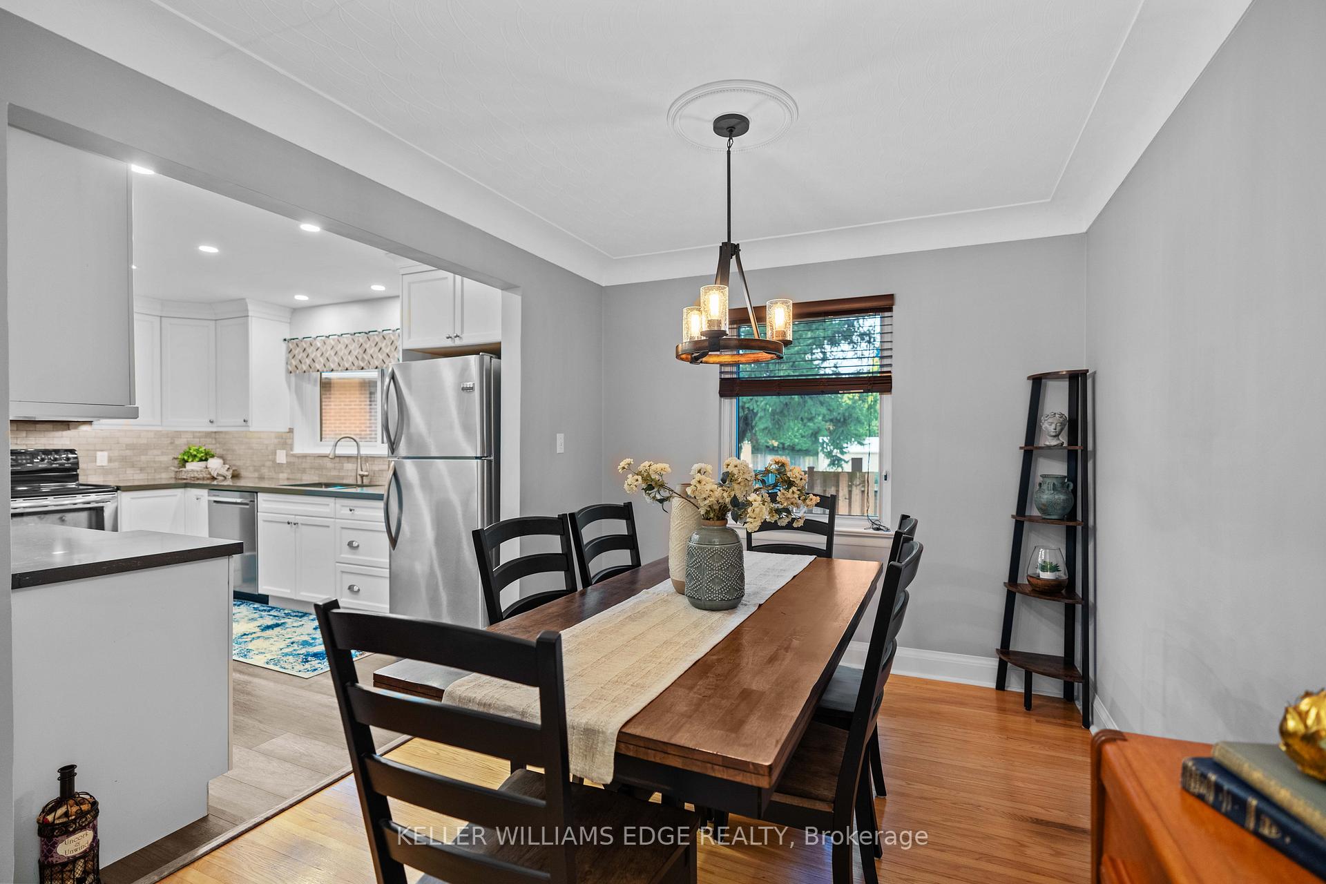 Photo 10 of 2182 Clarendon Park Drive, Burlington, Brant — HOMEH