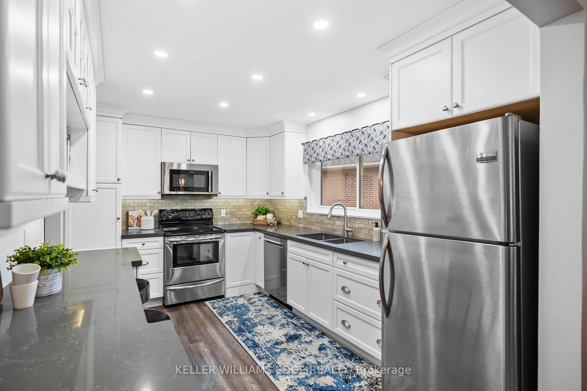 Photo 13 of 2182 Clarendon Park Drive, Burlington, Brant — HOMEH