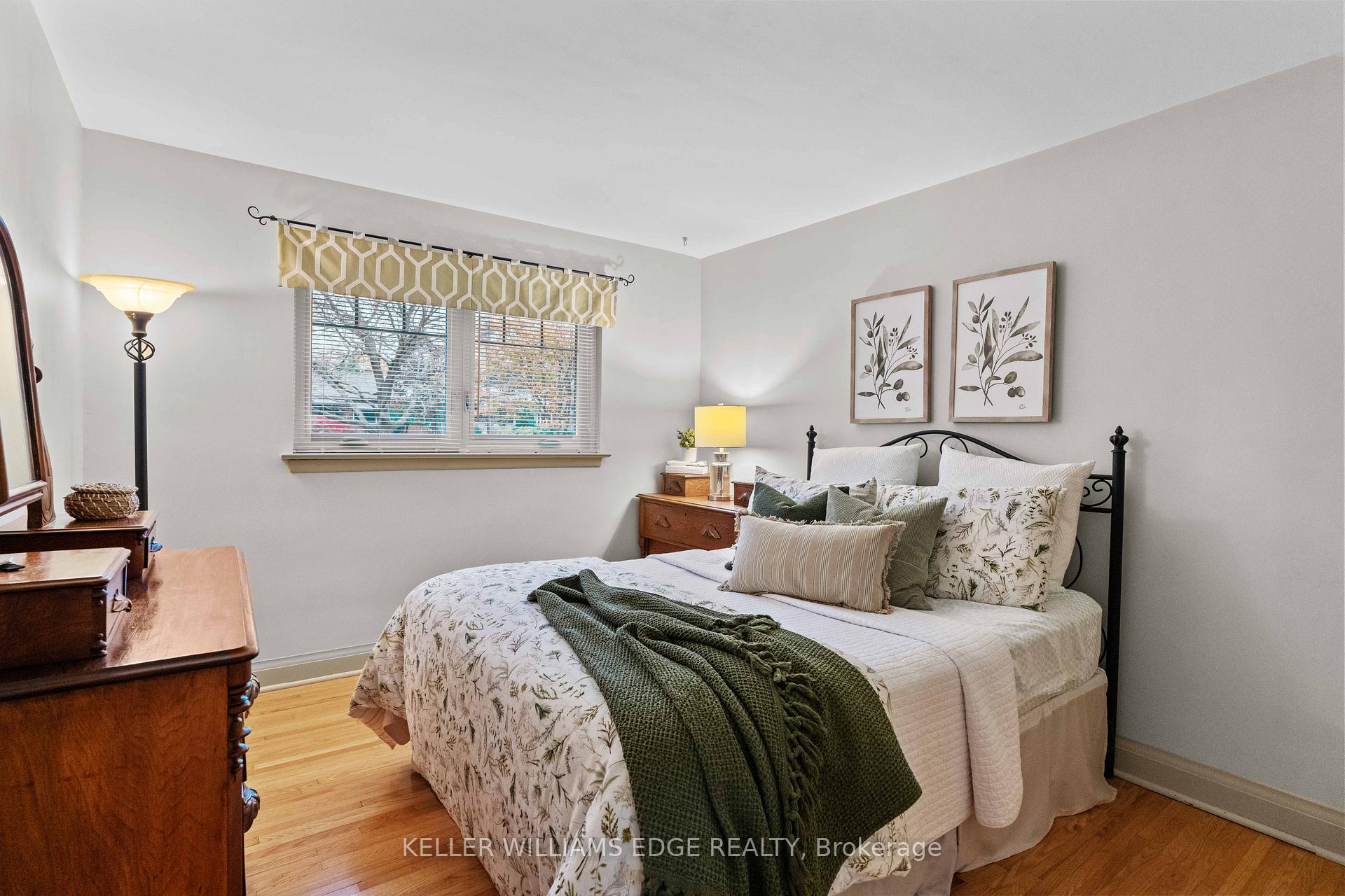 Photo 15 of 2182 Clarendon Park Drive, Burlington, Brant — HOMEH