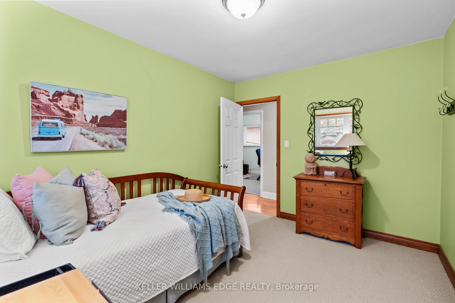Photo 18 of 2182 Clarendon Park Drive, Burlington, Brant — HOMEH