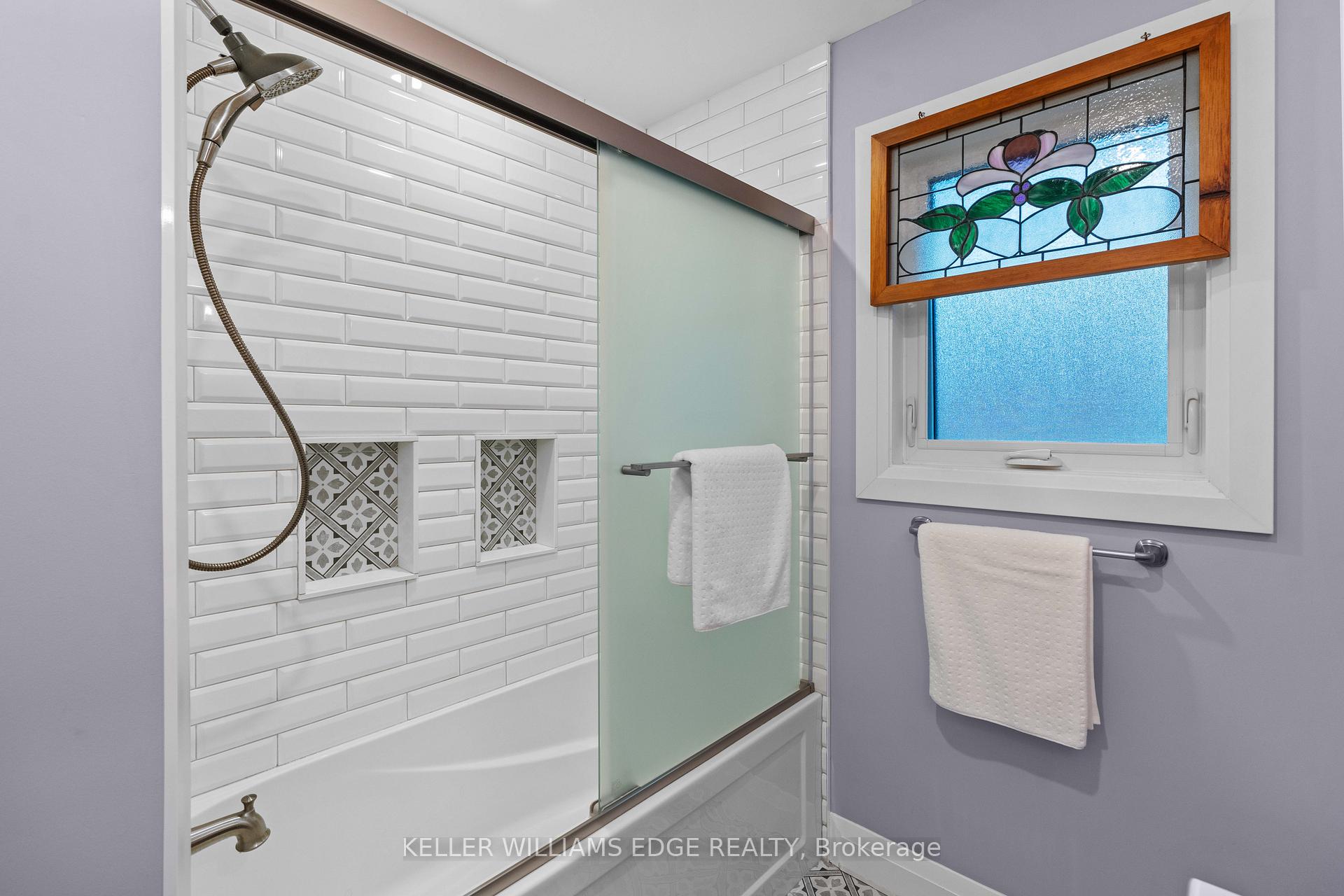 Photo 22 of 2182 Clarendon Park Drive, Burlington, Brant — HOMEH