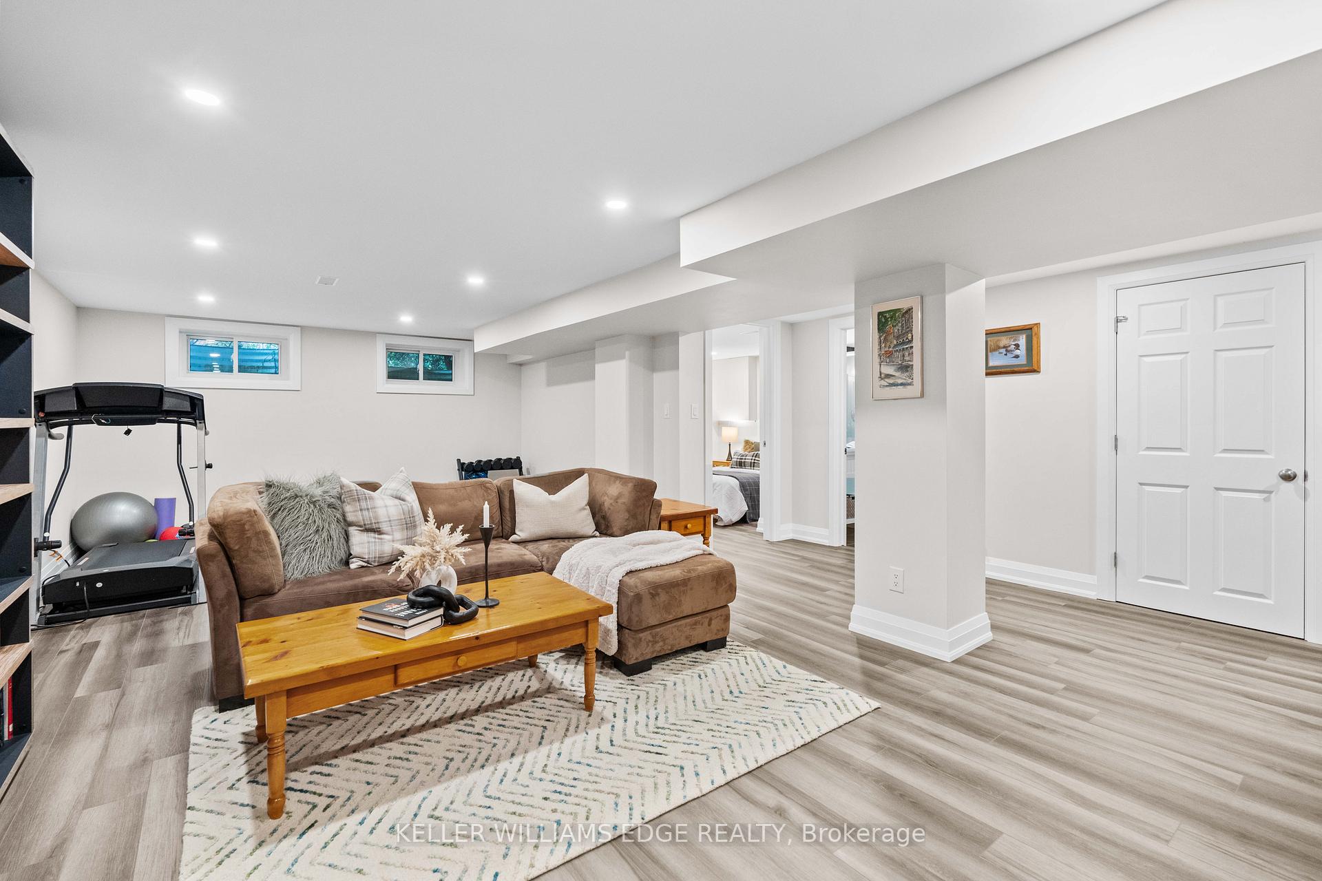 Photo 24 of 2182 Clarendon Park Drive, Burlington, Brant — HOMEH