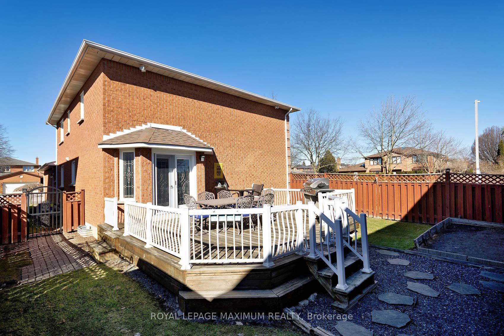 Photo 7 of 1 Trevor Street, Vaughan, East Woodbridge — HOMEH