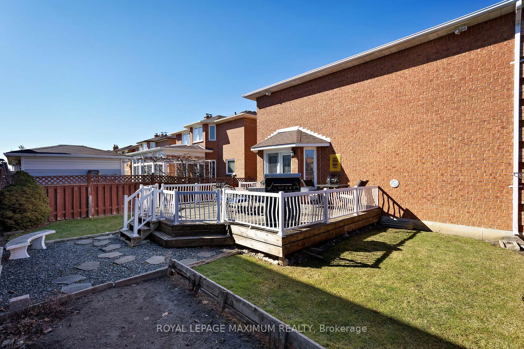 Photo 9 of 1 Trevor Street, Vaughan, East Woodbridge — HOMEH