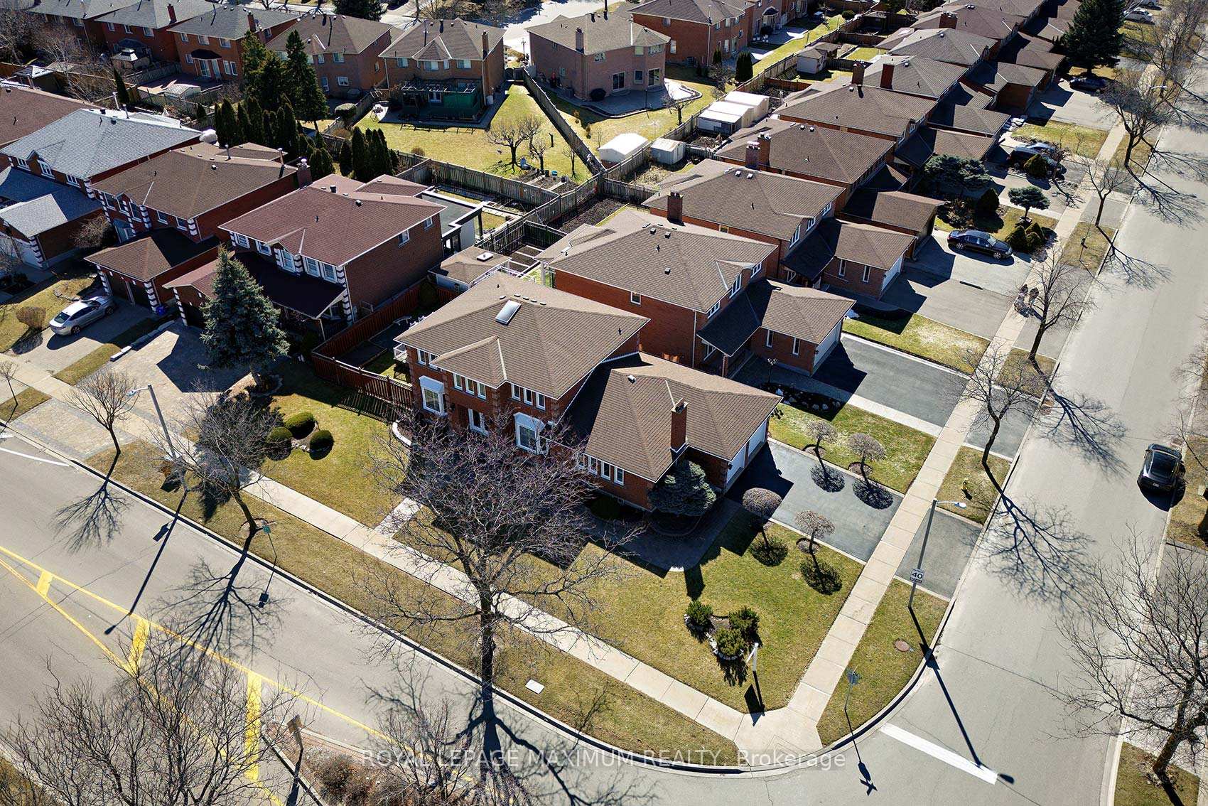 Photo 10 of 1 Trevor Street, Vaughan, East Woodbridge — HOMEH