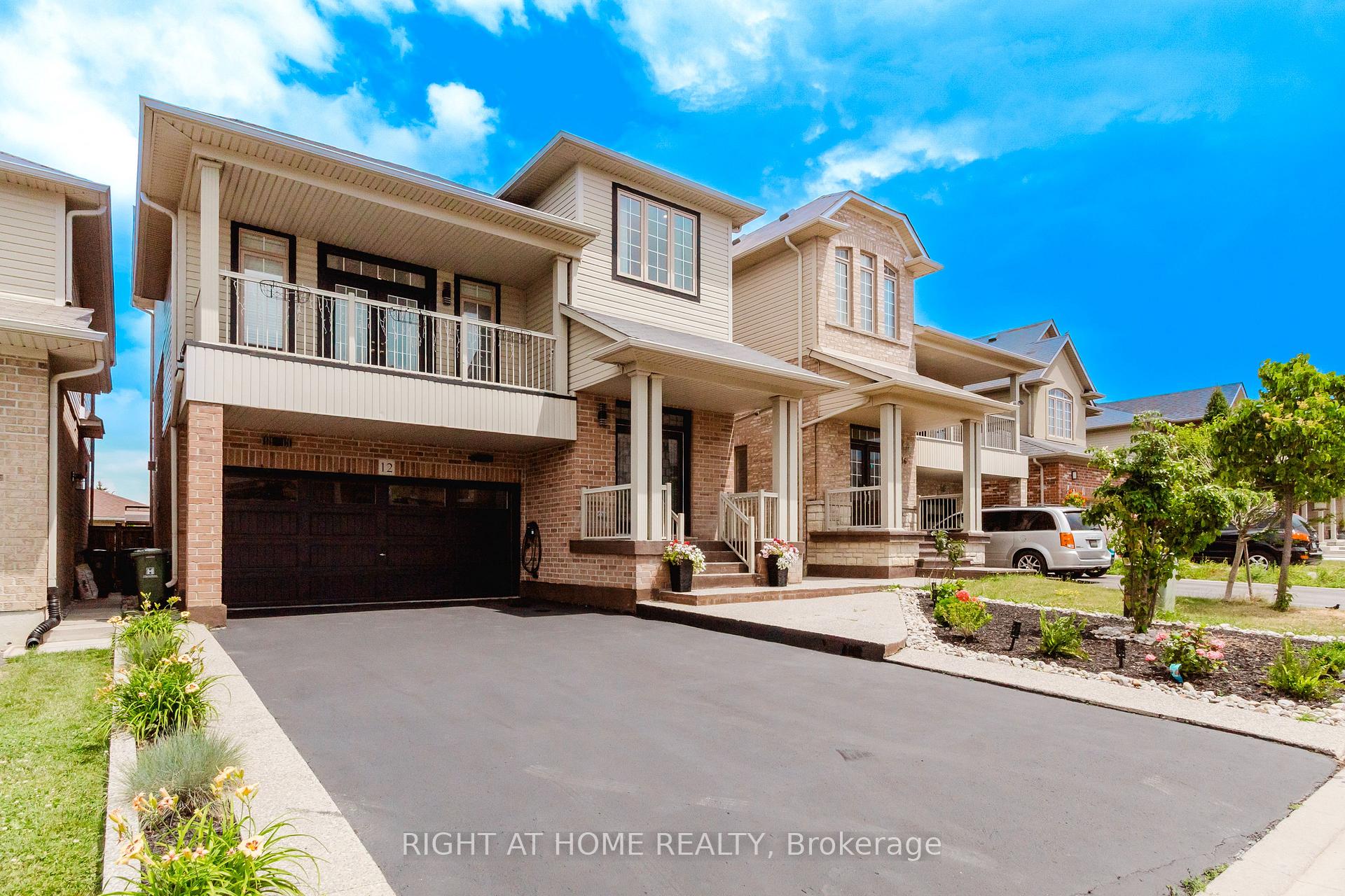 Photo 4 of 12 Bankfield Crescent, Hamilton, Stoney Creek Mountain — HOMEH