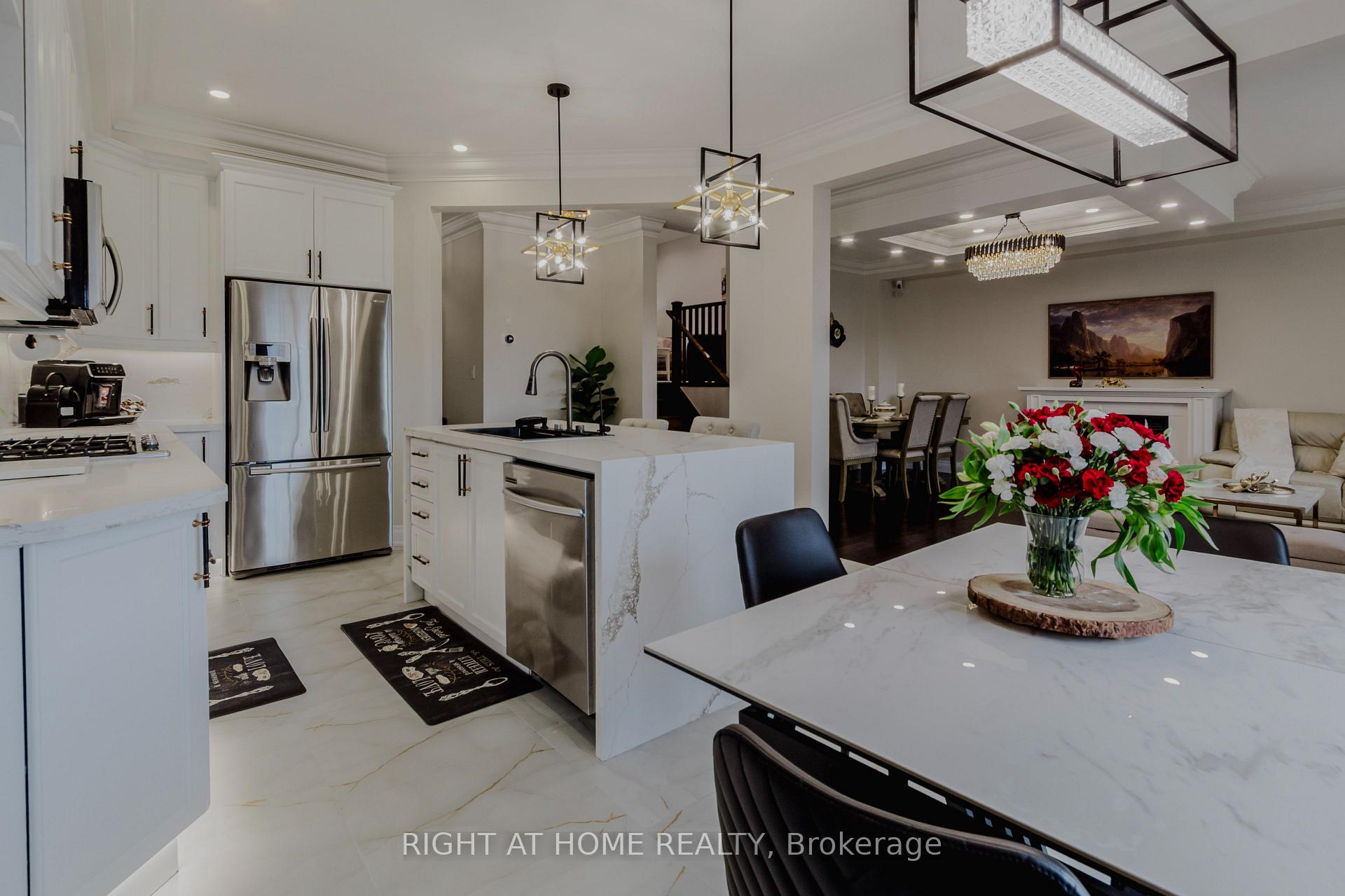 Photo 11 of 12 Bankfield Crescent, Hamilton, Stoney Creek Mountain — HOMEH