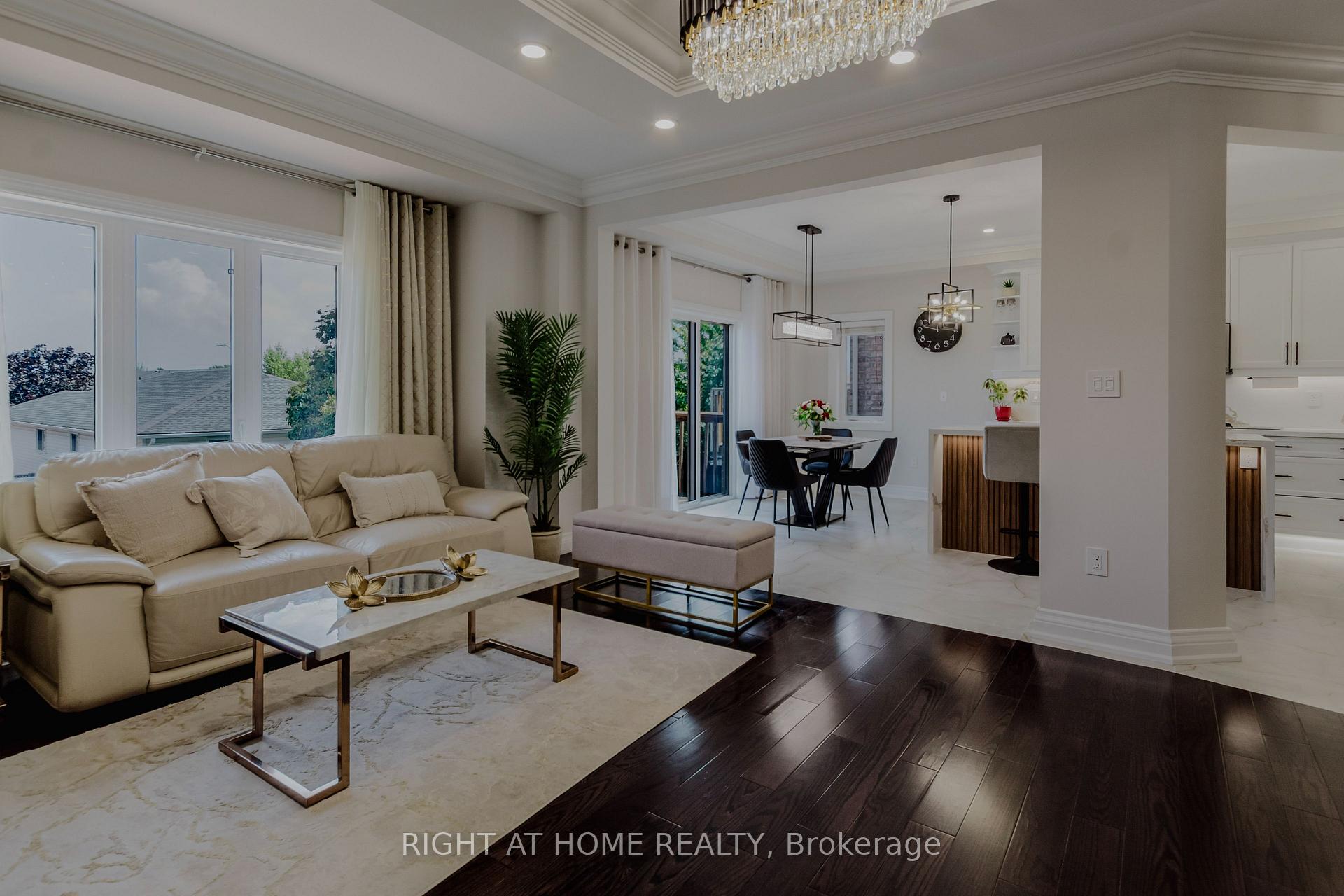 Photo 16 of 12 Bankfield Crescent, Hamilton, Stoney Creek Mountain — HOMEH