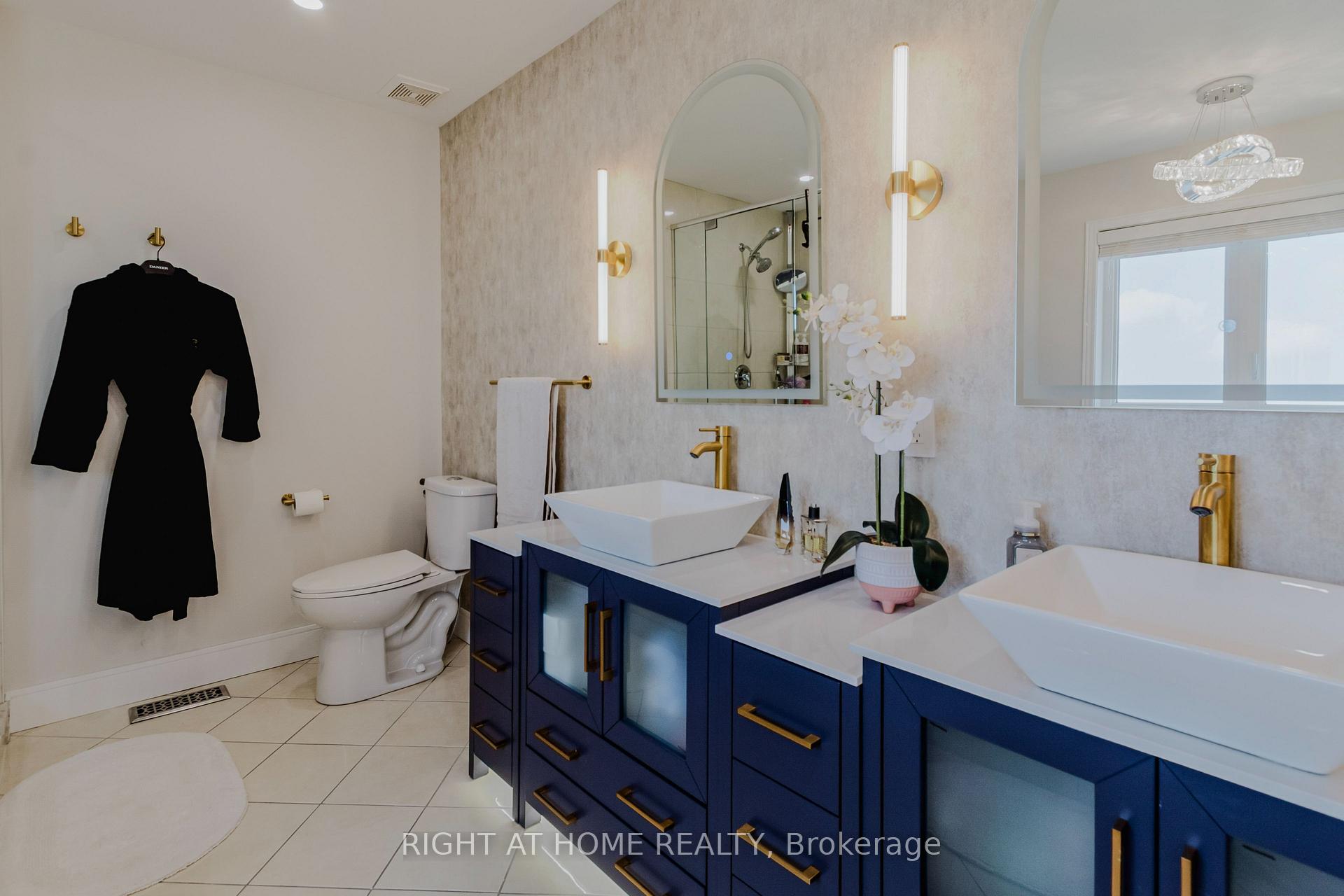 Photo 26 of 12 Bankfield Crescent, Hamilton, Stoney Creek Mountain — HOMEH