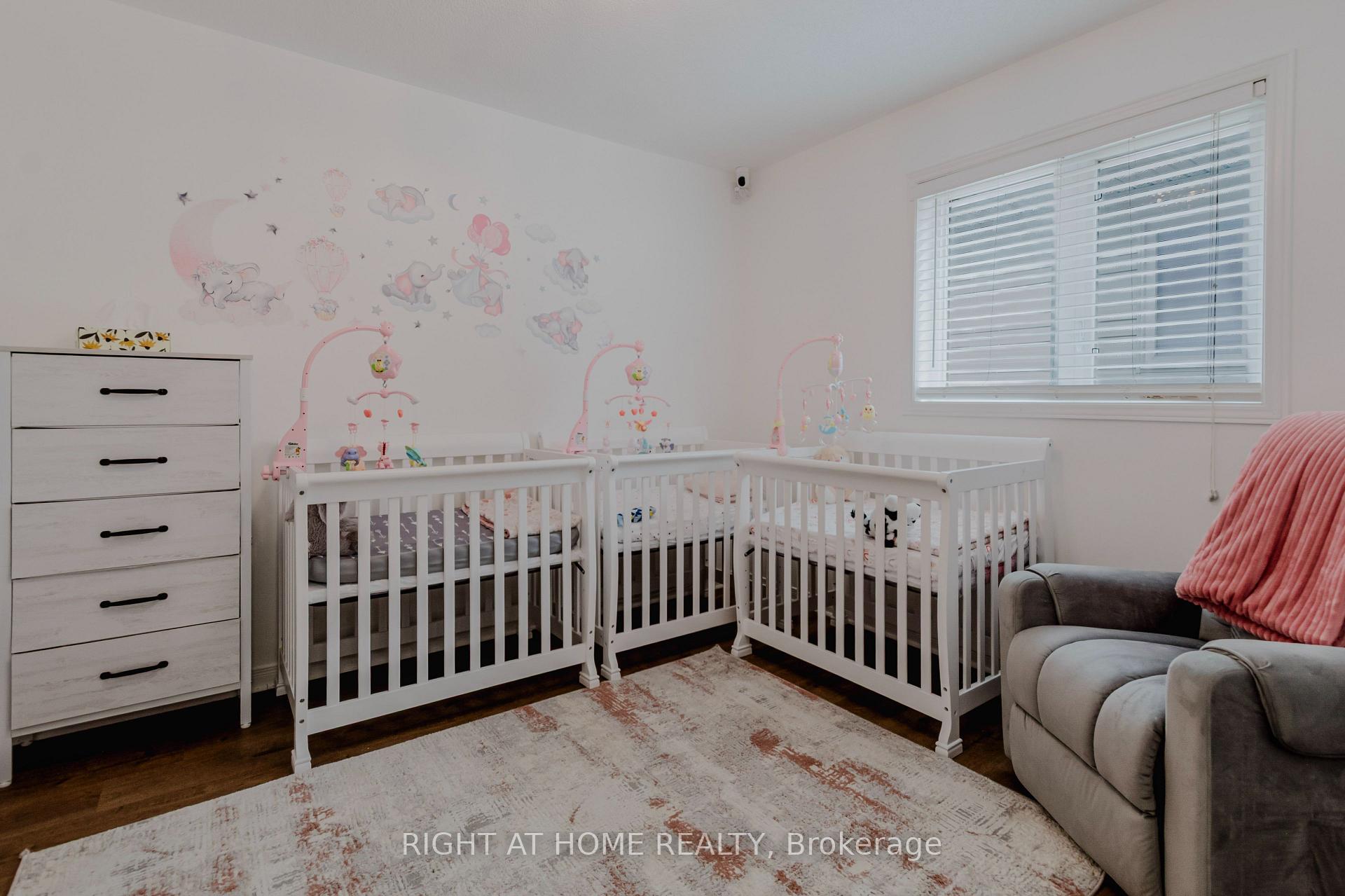 Photo 27 of 12 Bankfield Crescent, Hamilton, Stoney Creek Mountain — HOMEH