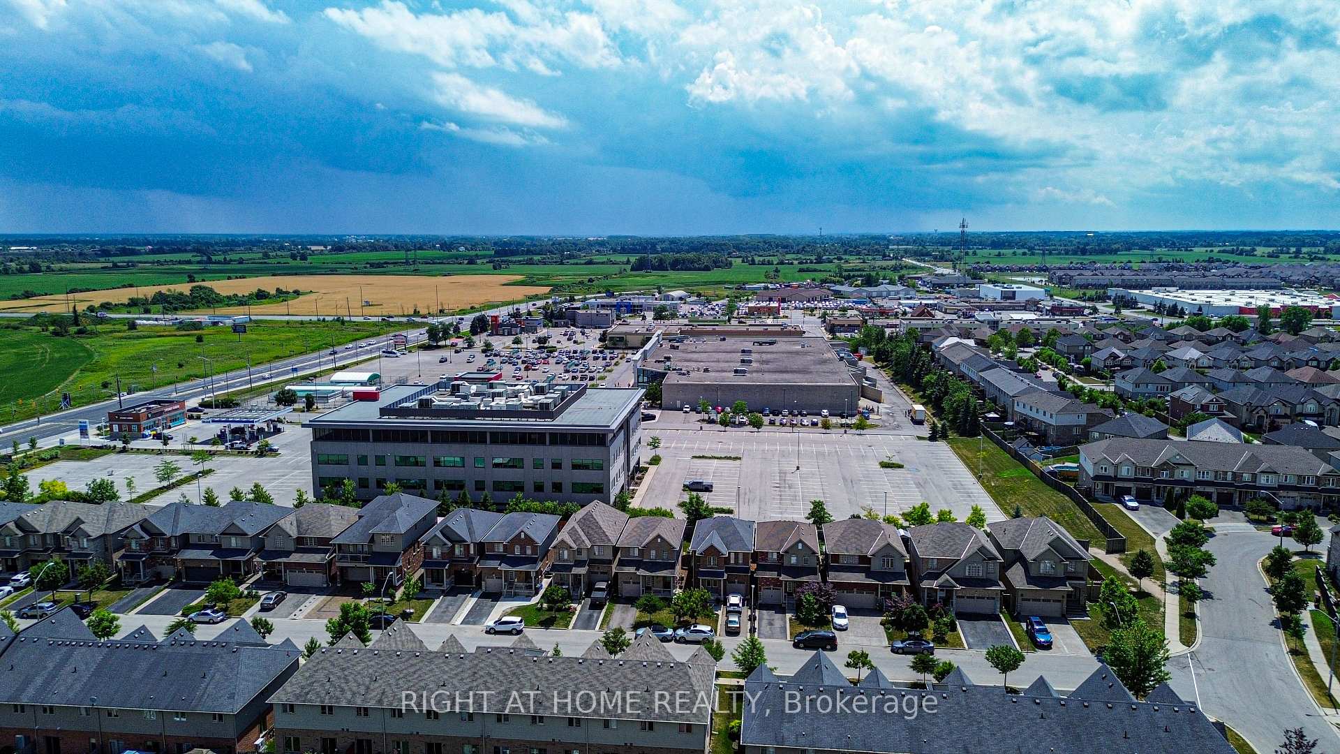 Photo 42 of 12 Bankfield Crescent, Hamilton, Stoney Creek Mountain — HOMEH