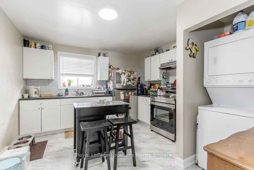 Photo 6 of 29 Davidson Street, Barrie, Wellington — HOMEH