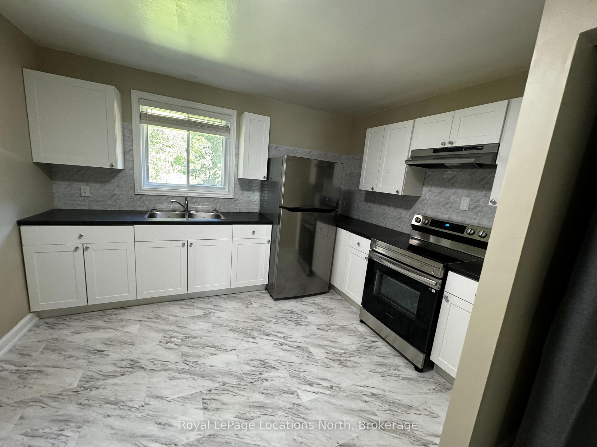 Photo 7 of 29 Davidson Street, Barrie, Wellington — HOMEH
