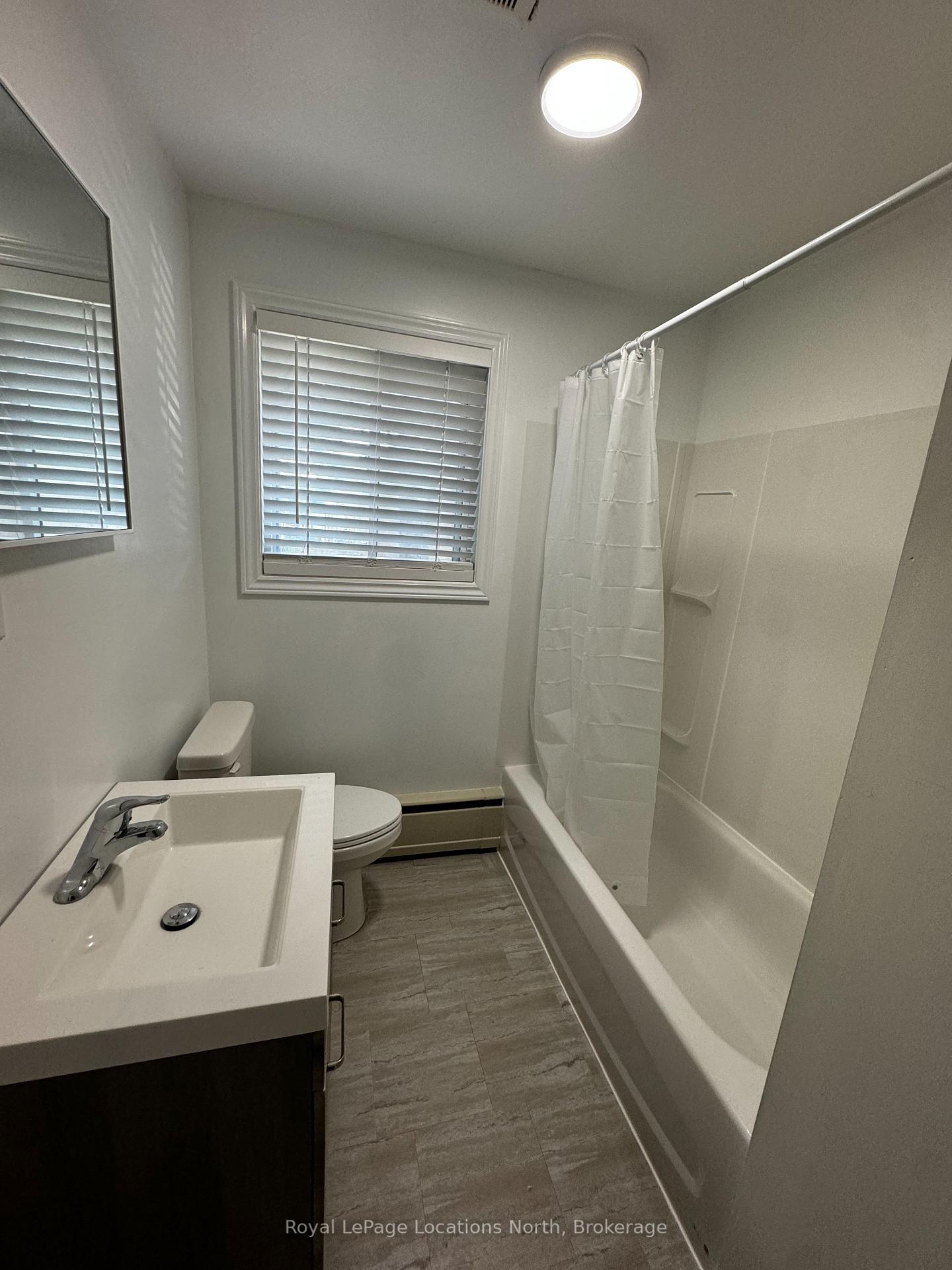 Photo 12 of 29 Davidson Street, Barrie, Wellington — HOMEH