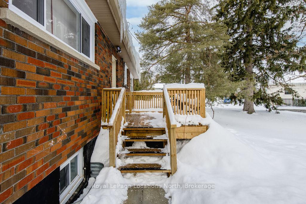 Photo 13 of 29 Davidson Street, Barrie, Wellington — HOMEH