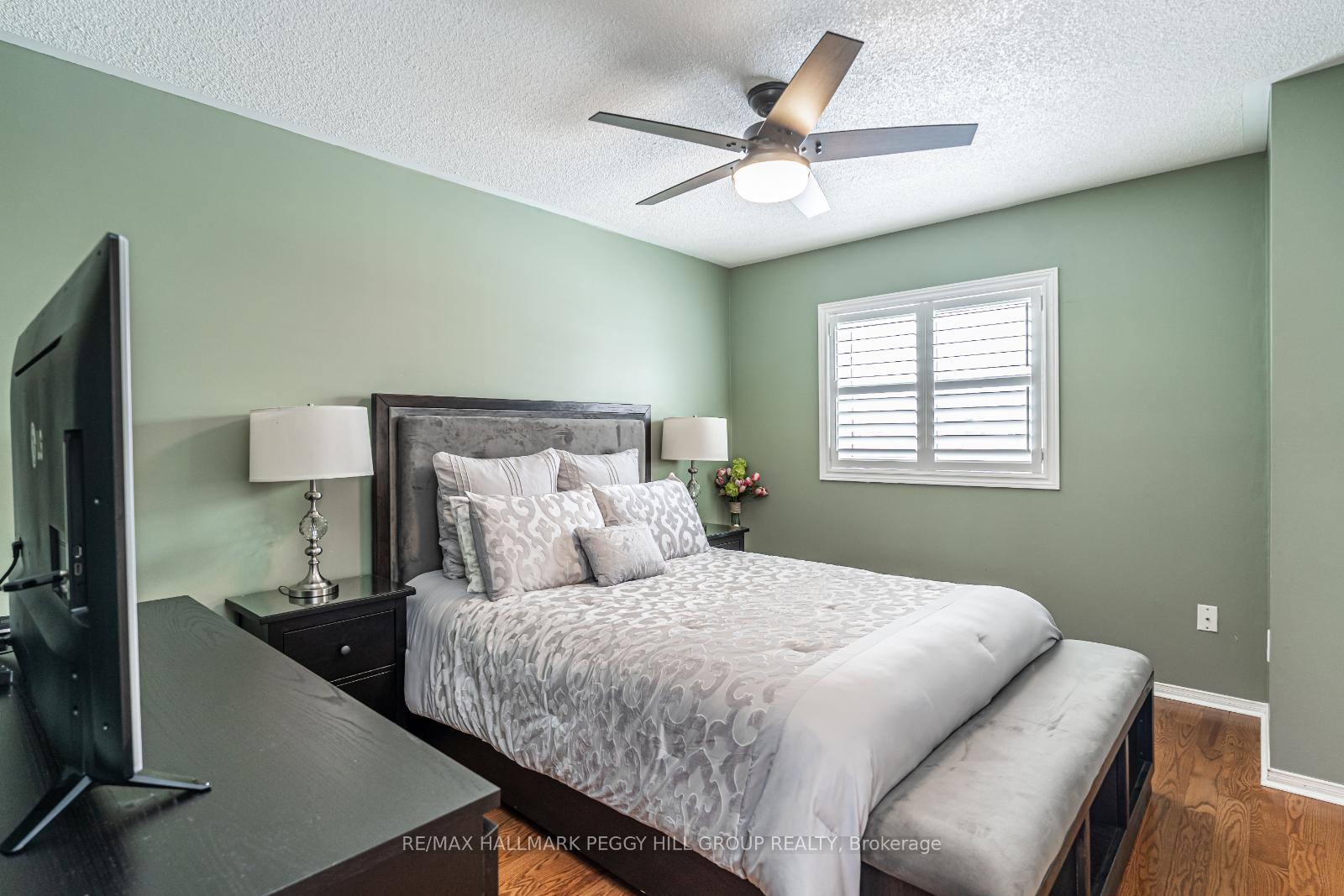 Photo 8 of 39 Bates Court, Barrie, Painswick North — HOMEH