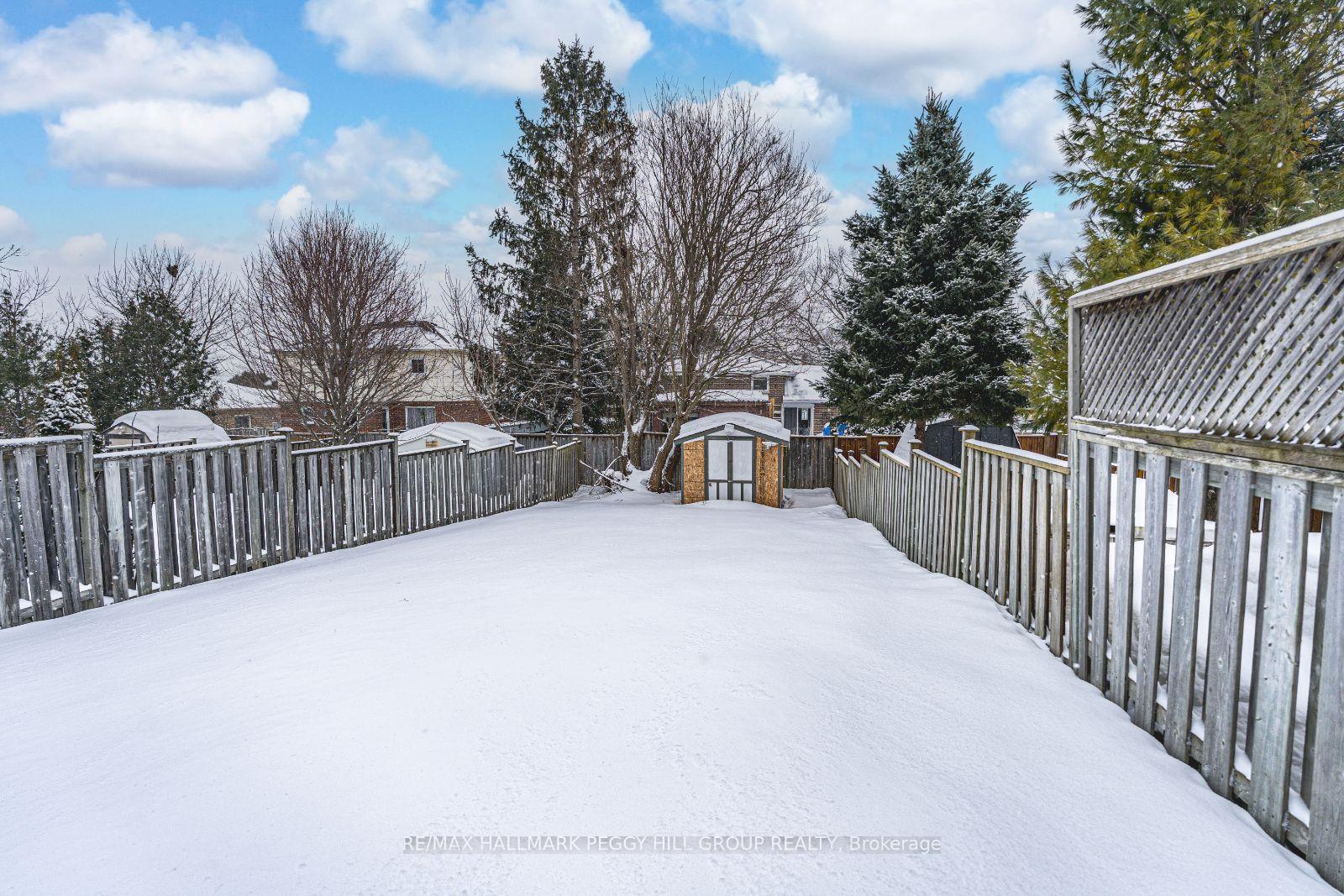 Photo 18 of 39 Bates Court, Barrie, Painswick North — HOMEH