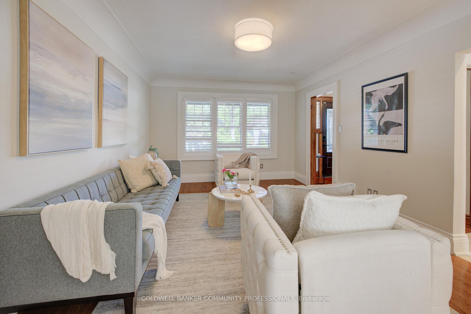 Photo 10 of 29 Linwood Avenue, Hamilton, Kirkendall — HOMEH