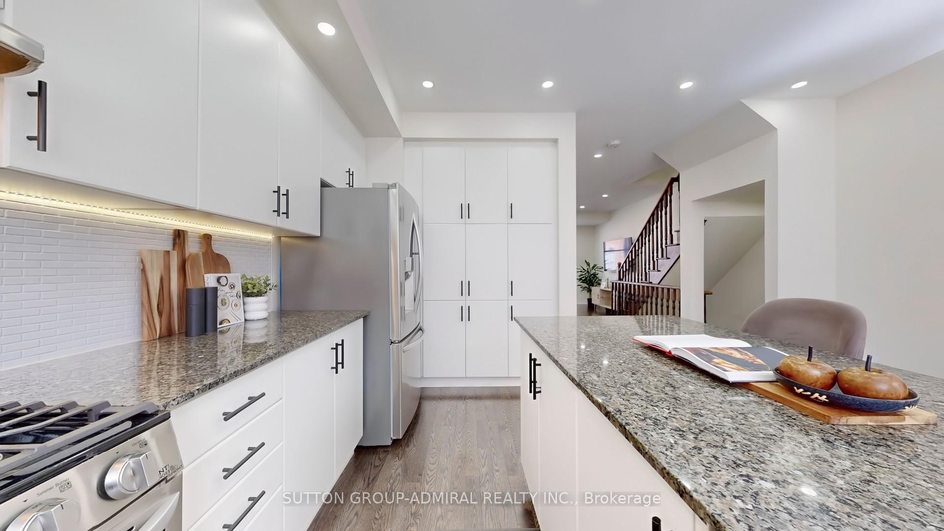 Photo 11 of 56 City Park Circle, Vaughan, West Woodbridge — HOMEH