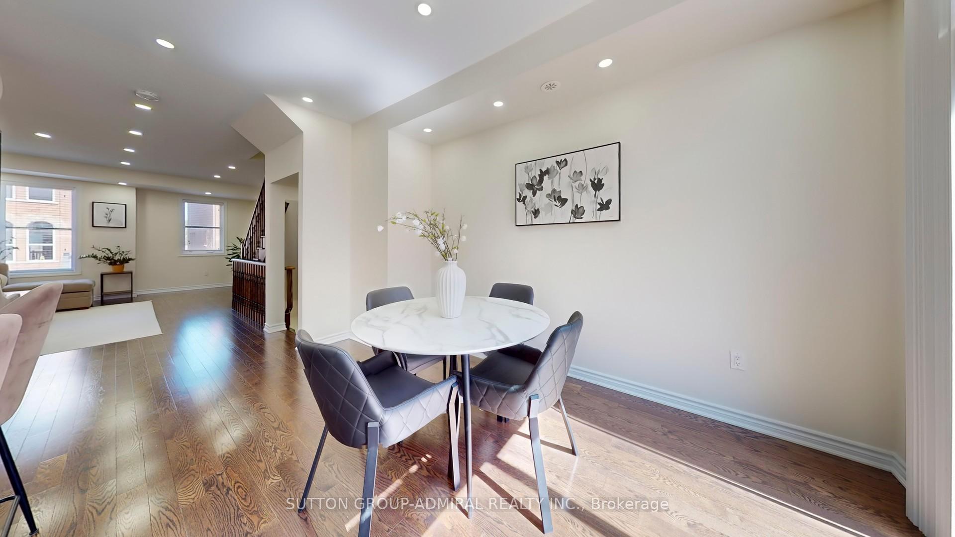 Photo 15 of 56 City Park Circle, Vaughan, West Woodbridge — HOMEH