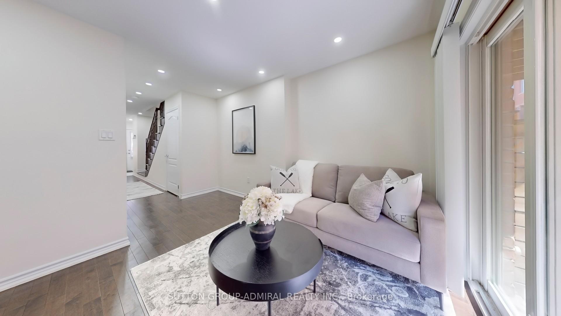 Photo 18 of 56 City Park Circle, Vaughan, West Woodbridge — HOMEH