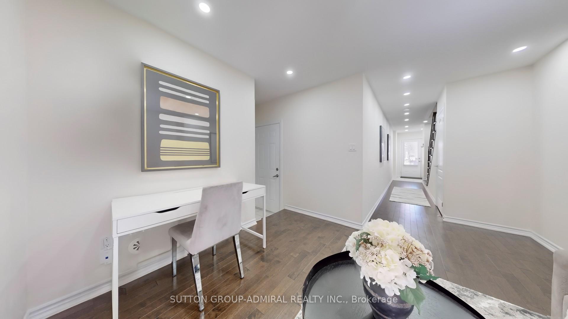 Photo 19 of 56 City Park Circle, Vaughan, West Woodbridge — HOMEH