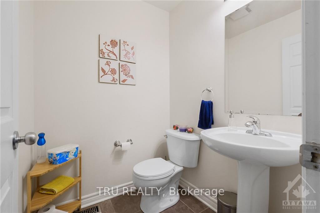Photo 4 of 238 Serena Way, Ottawa, Barrhaven - Strandherd — HOMEH